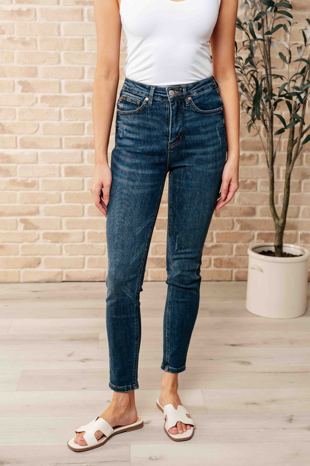 Cora High Rise Control Top Skinny Jeans - 6/26/2024