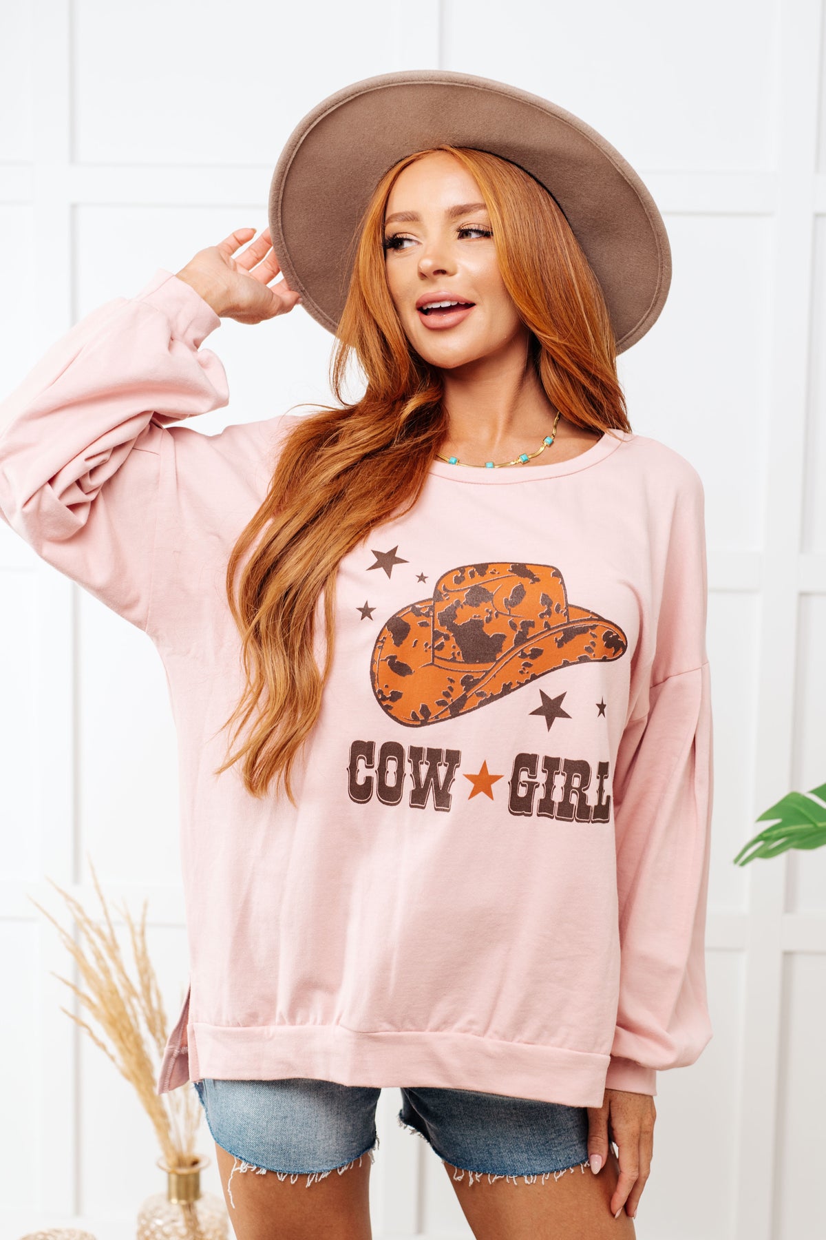 Cow Girl Graphic Pullover in Dusty Pink - 9/4/2025