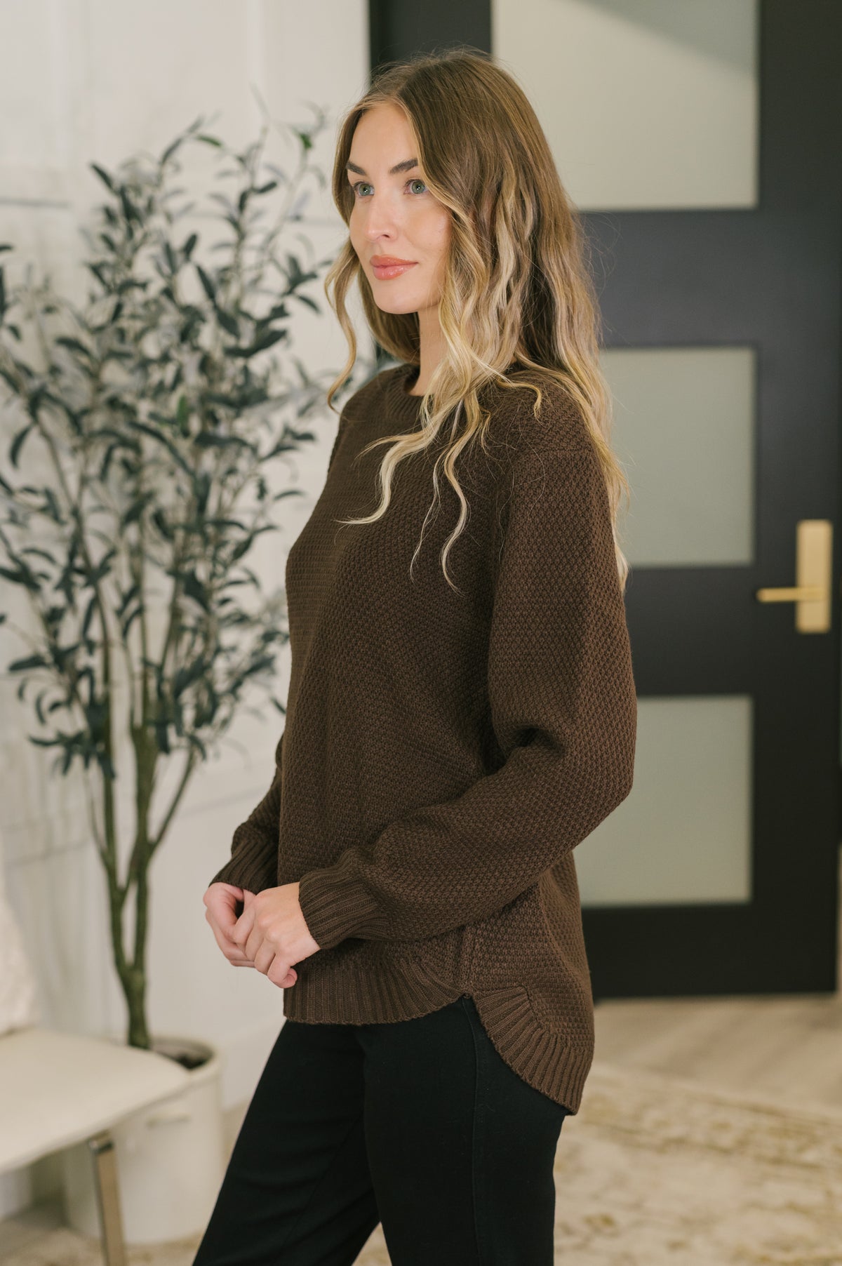 Daily Layer High Low Long Sleeve Waffle Sweater in Chocolate - 11/11/2026