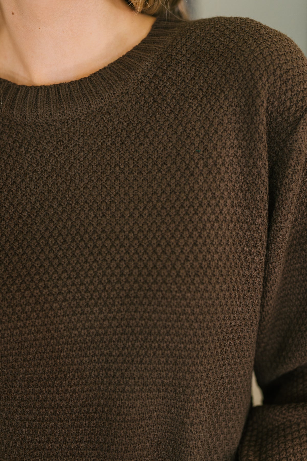 Daily Layer High Low Long Sleeve Waffle Sweater in Chocolate - 11/11/2026