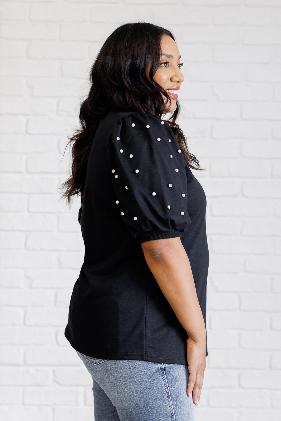 Diamonds and Pearls Puff Sleeve Top in Black - 11/19/2024