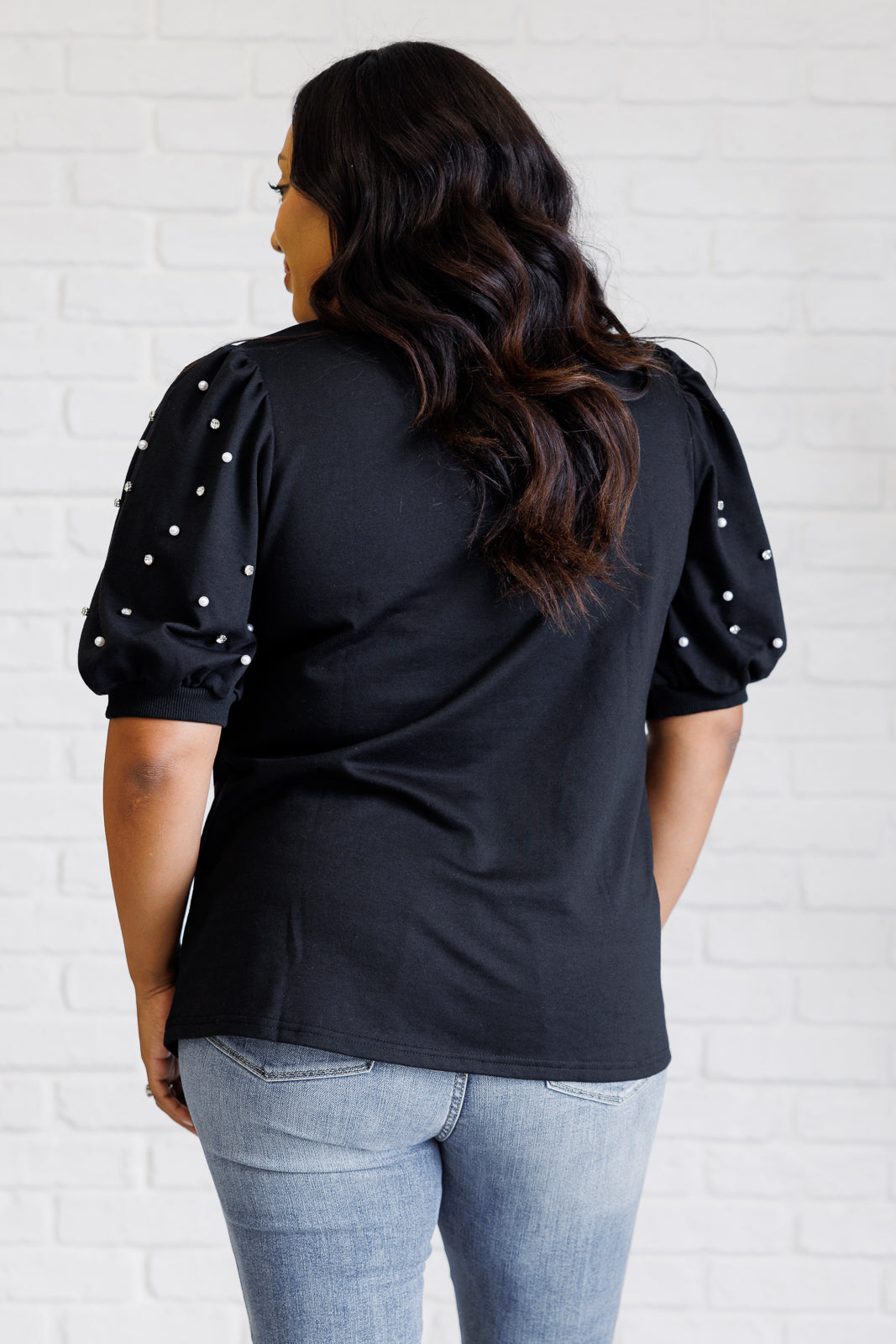 Diamonds and Pearls Puff Sleeve Top in Black - 11/19/2024