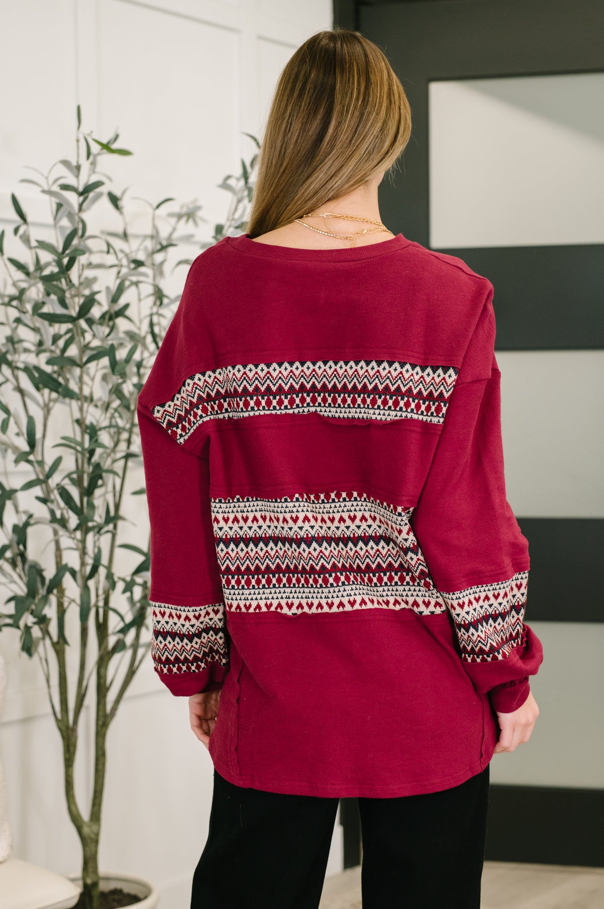 Don't Let Me Miss It Color Block Detail Top - 12/19/2025