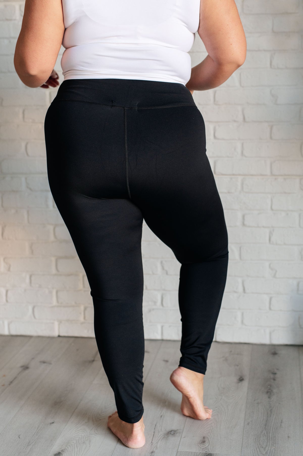 Do The Most V Front Leggings - 12/3/2024