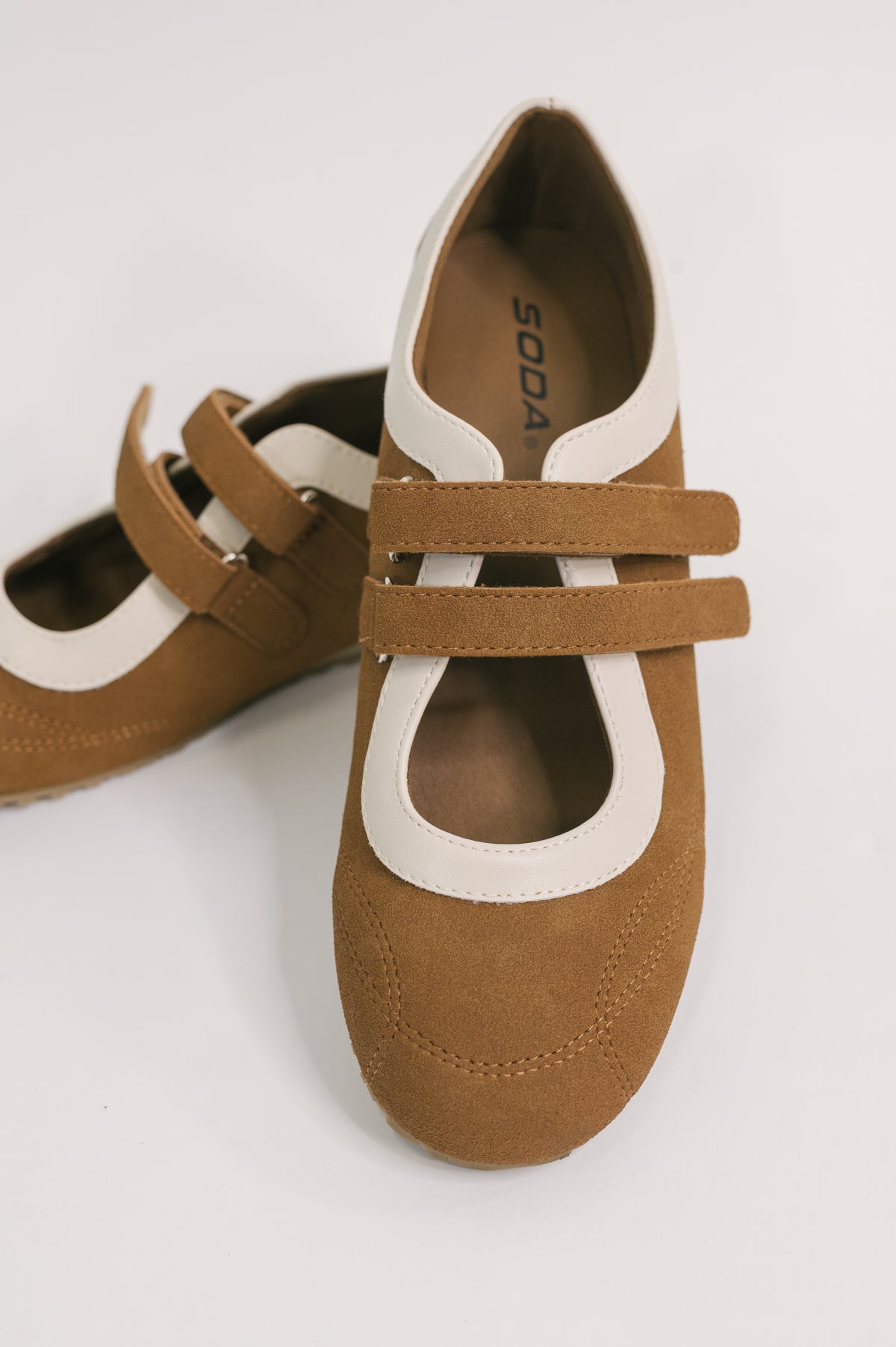 Easy Company Mixed Cognac Double Velcro Strap Sneaker - 11/13/2026