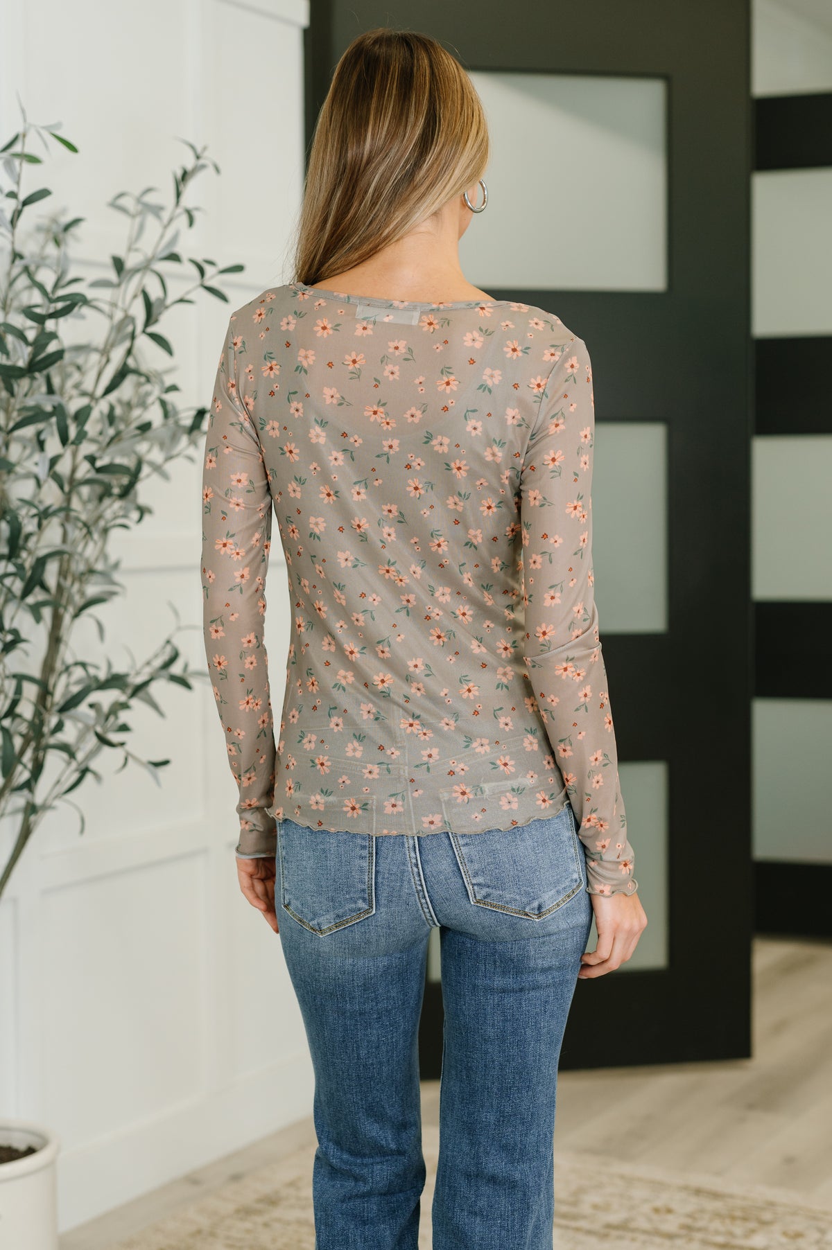 Easy Lovin' Mesh Layering Top - 11/7/2025