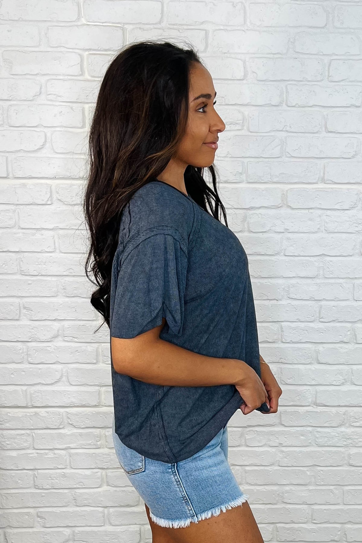 Easy Style Basic Mineral Wash Top in Ash Black - 3/19/2025