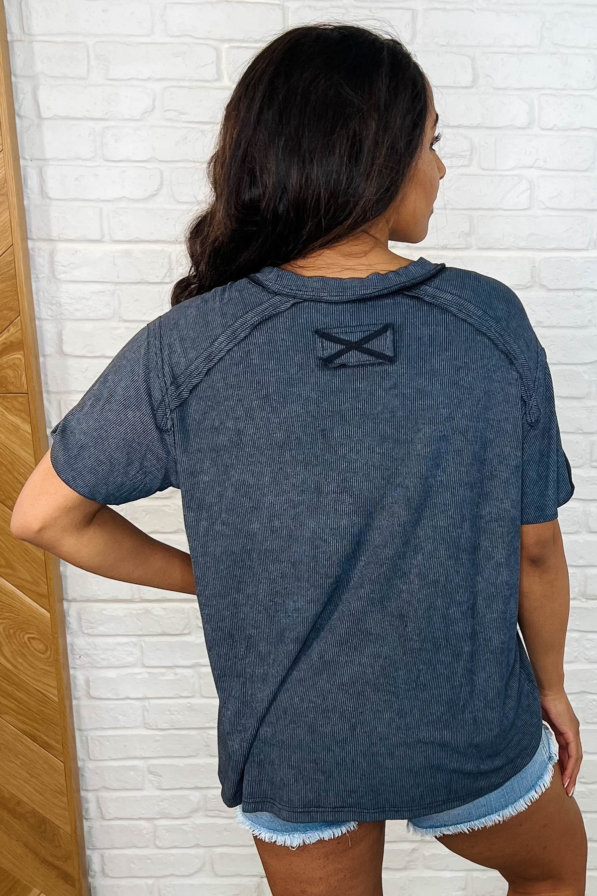 Easy Style Basic Mineral Wash Top in Ash Black - 3/19/2025