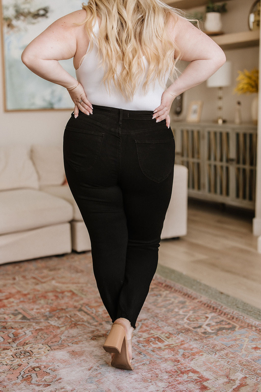 Ebony High Rise Tummy Control Skinny Jeans - 6/9/2023