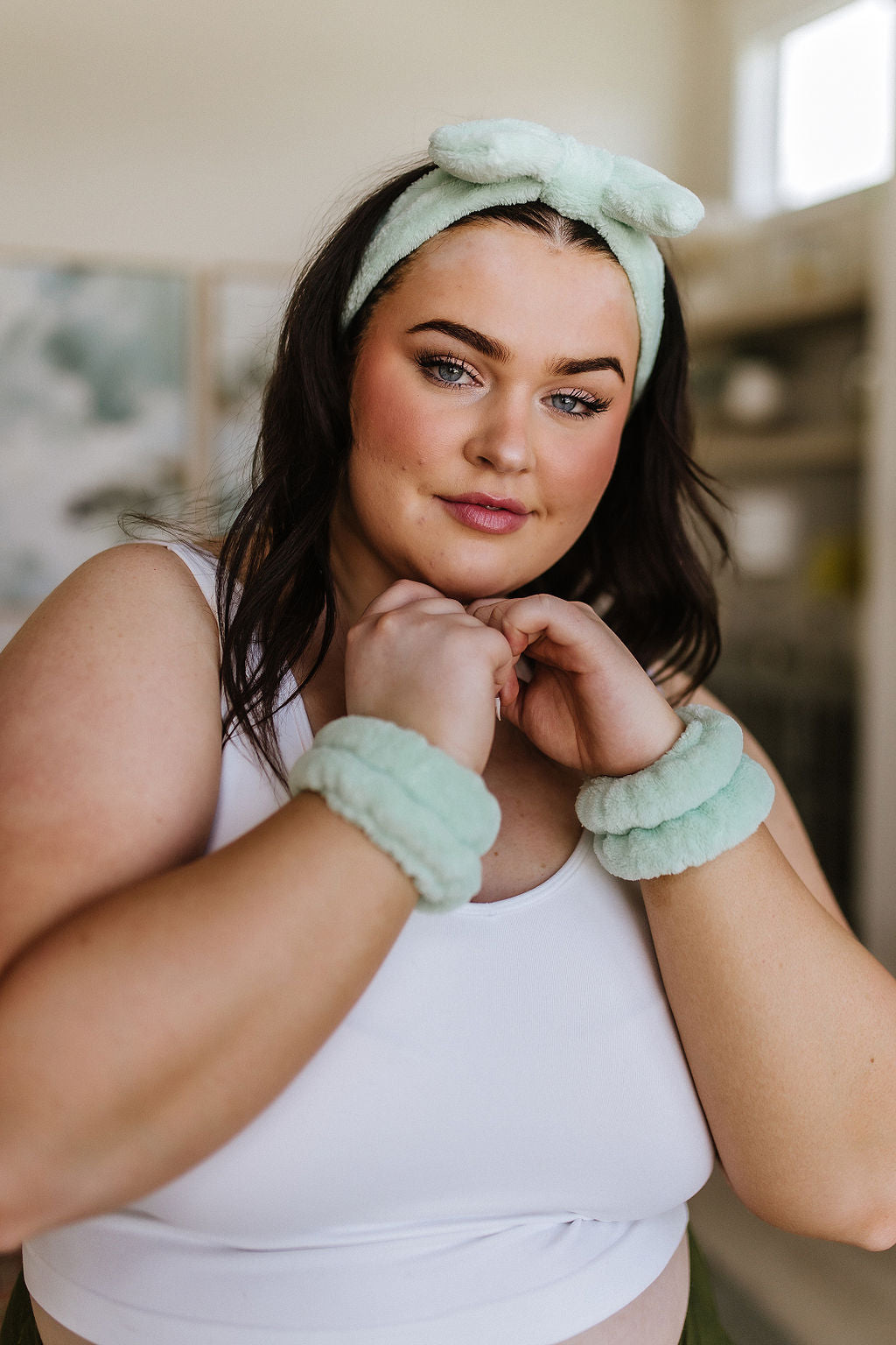 Effortless Days Stretchy Headband & Wristband Set in Sage - 6/12/2023