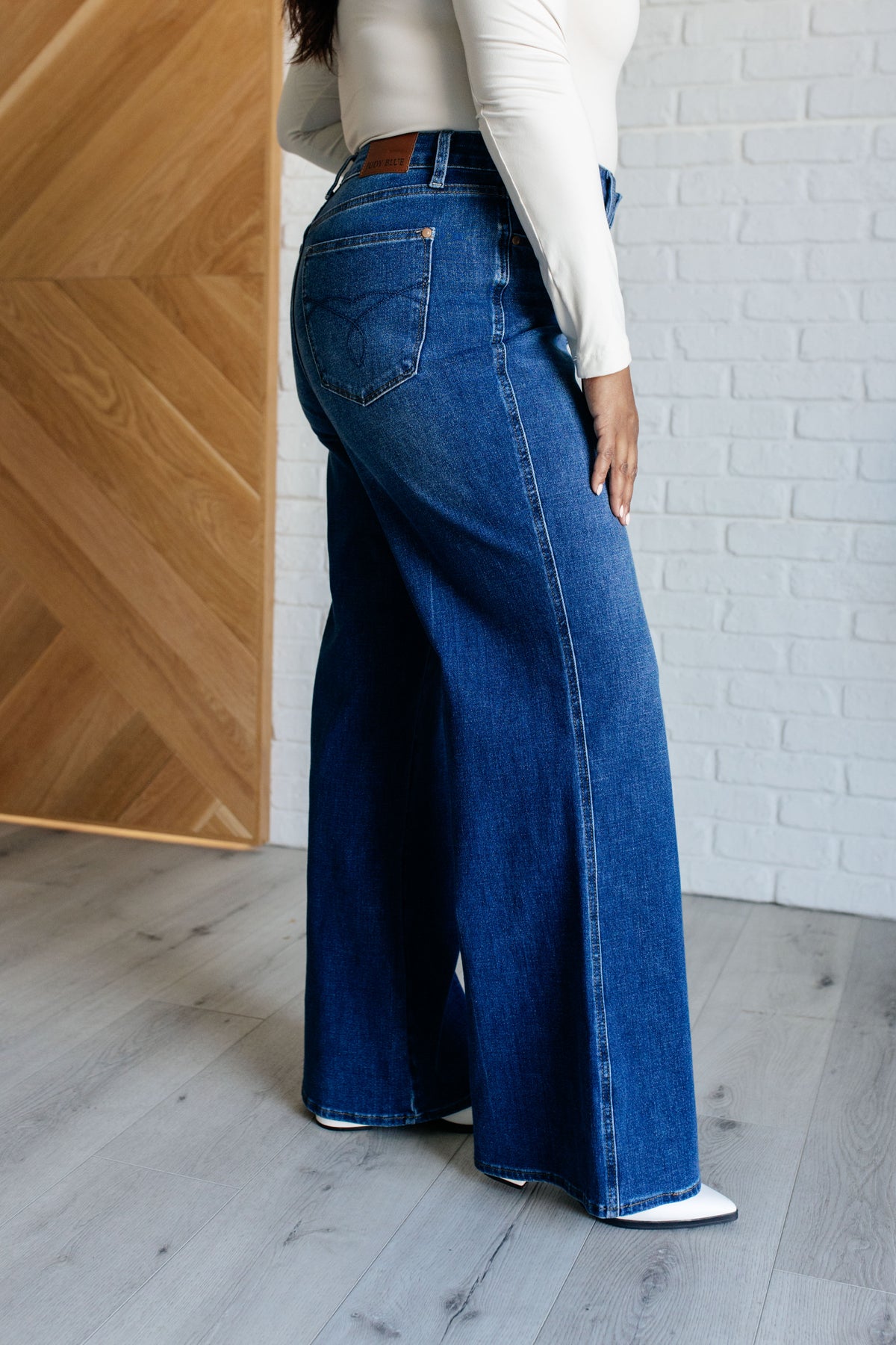 Eliza High Rise Control Top Retro Wide Leg Jeans - 9/25/2024