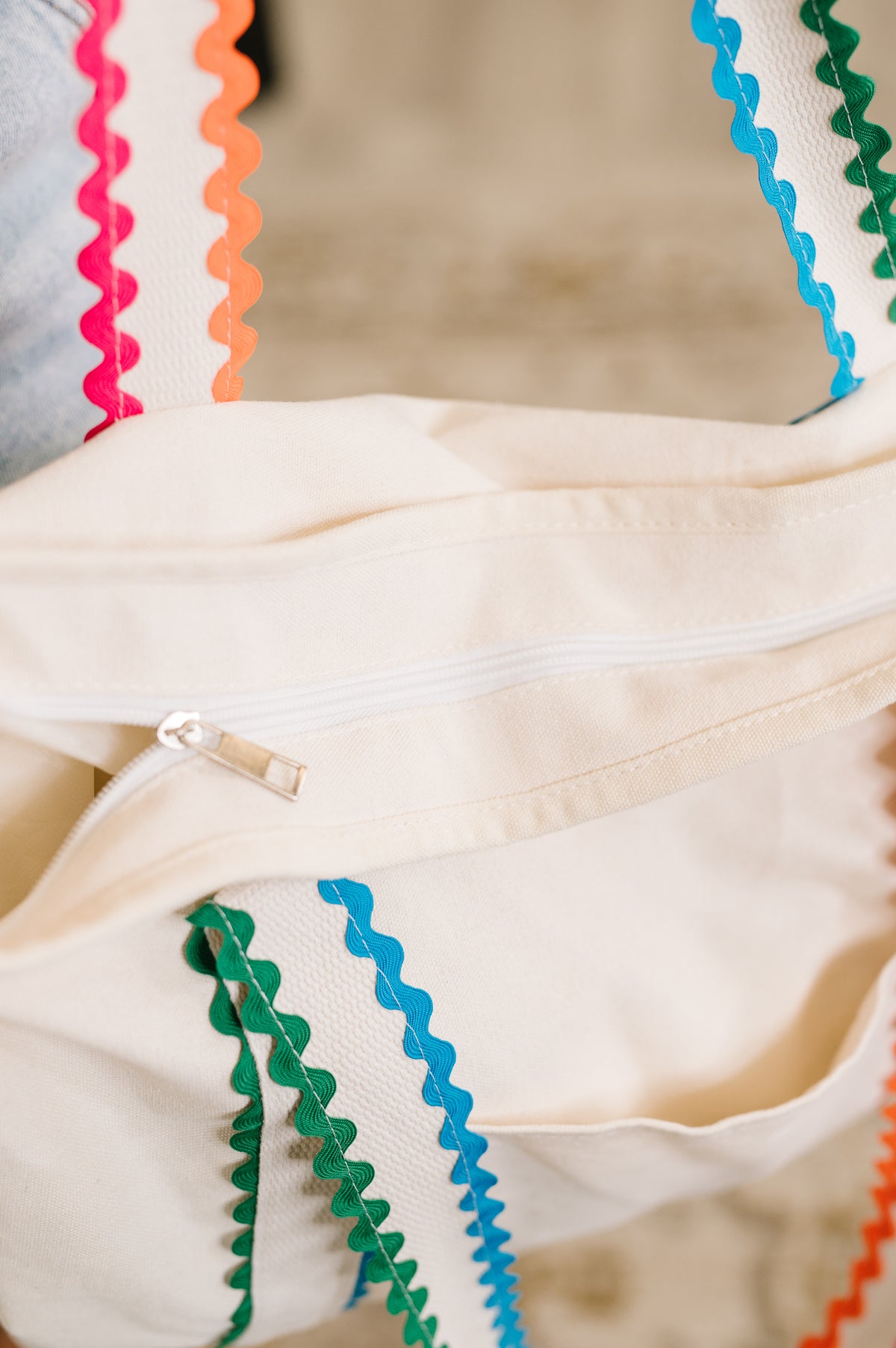 Scallop Parade Tote - 4/17/2026