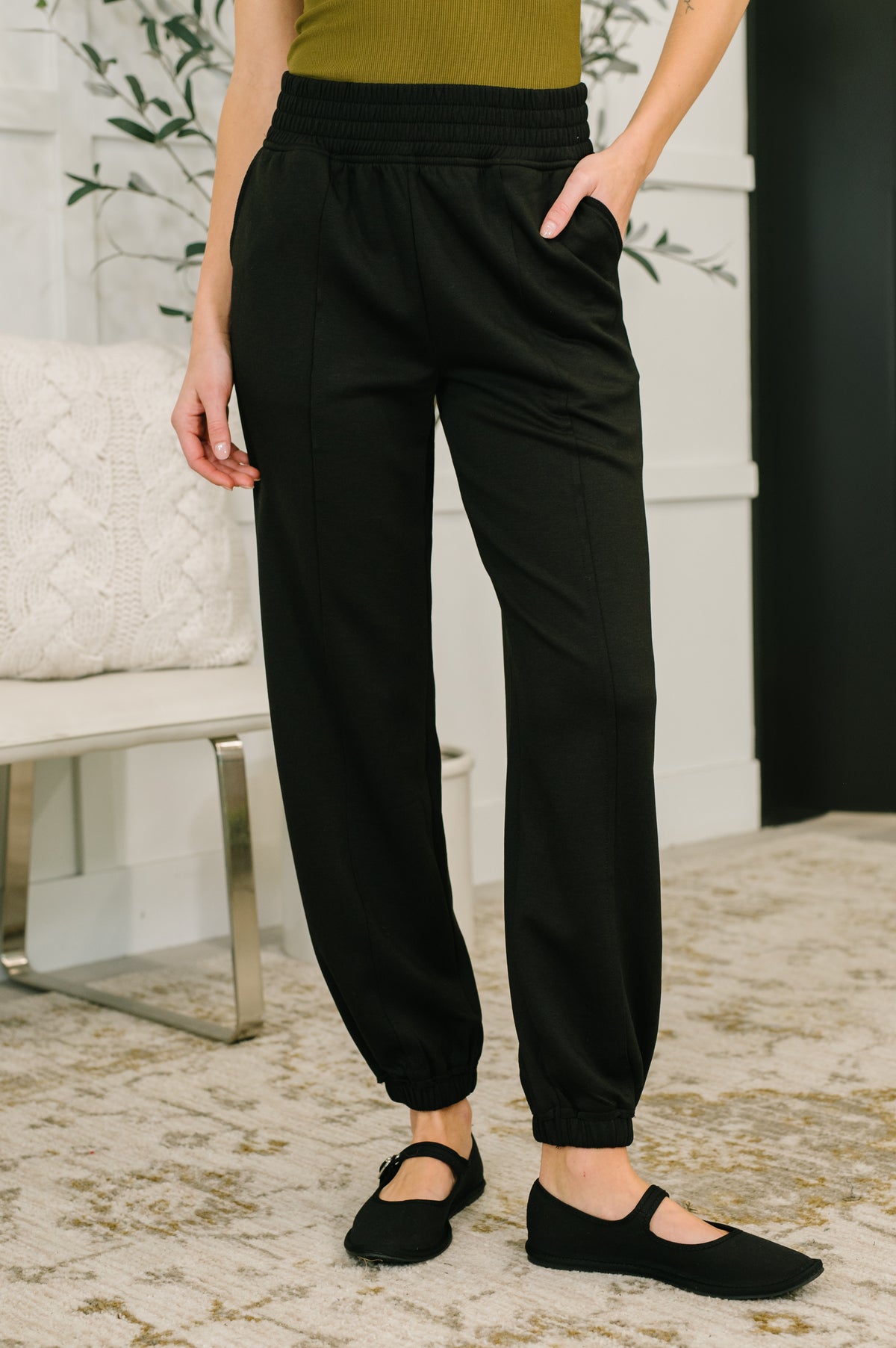 Every Second, Every Hour Jogger Bottoms in Black - 12/10/2025