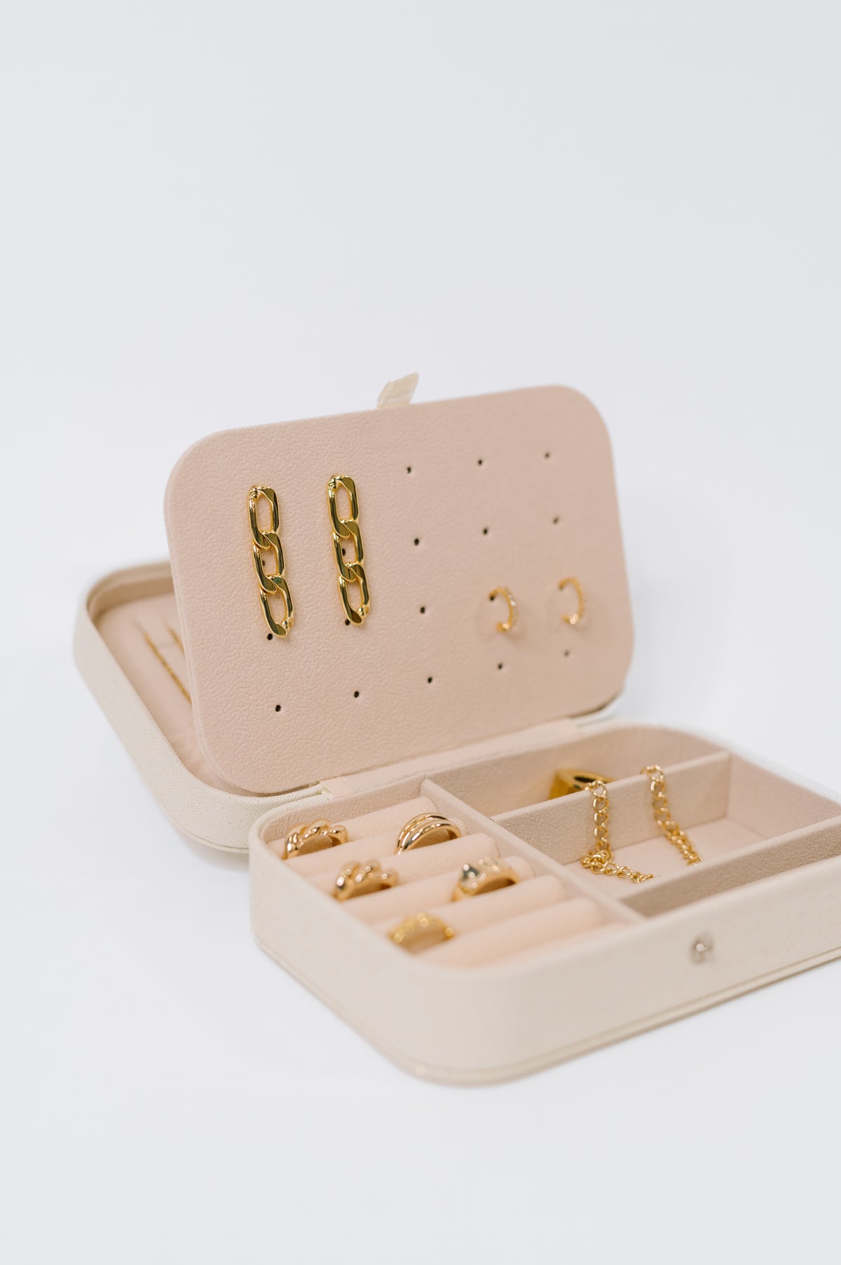 Everywhere In Between Jewelry Organizer - 11/21/2025