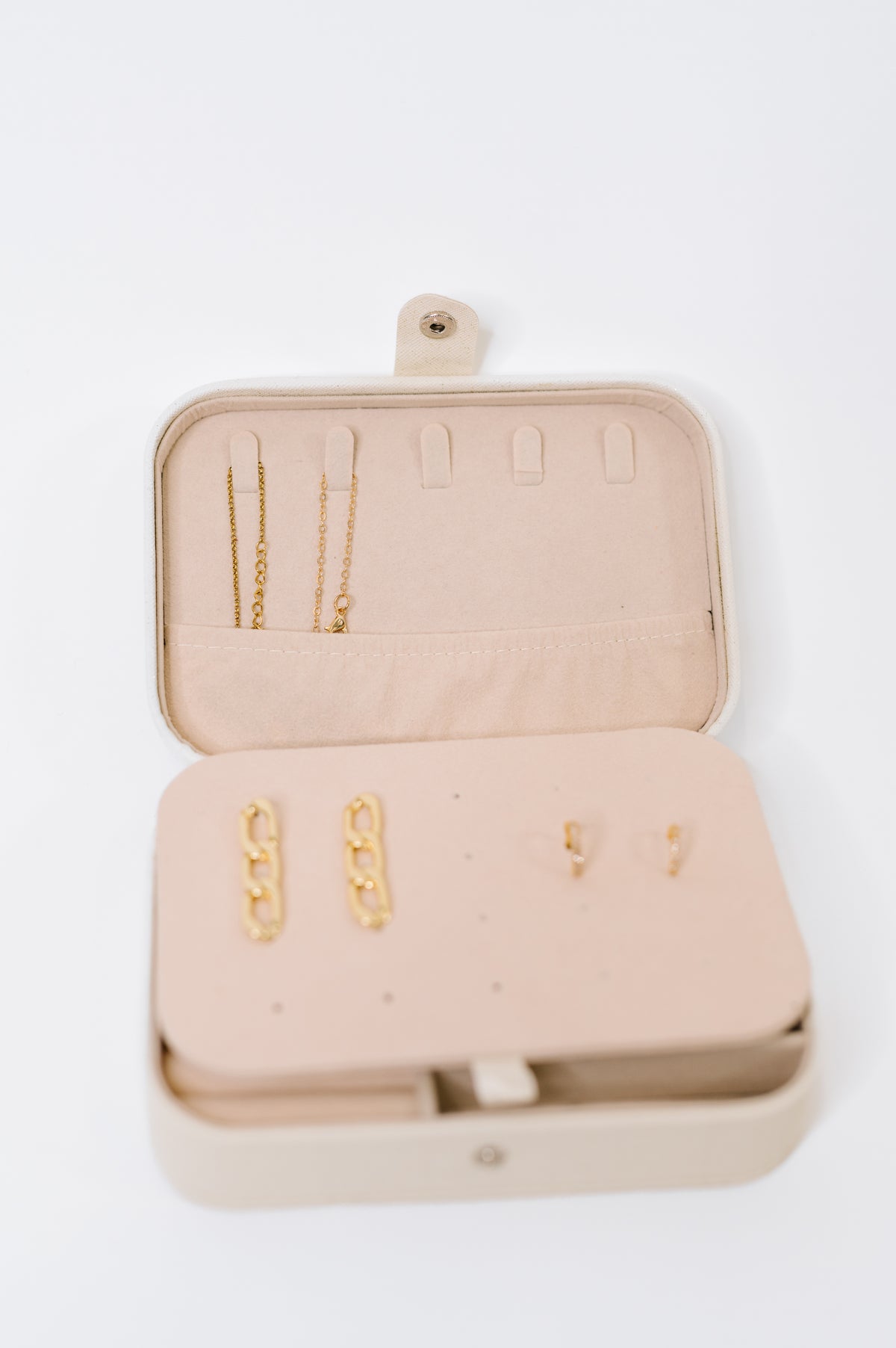 Everywhere In Between Jewelry Organizer - 11/21/2025