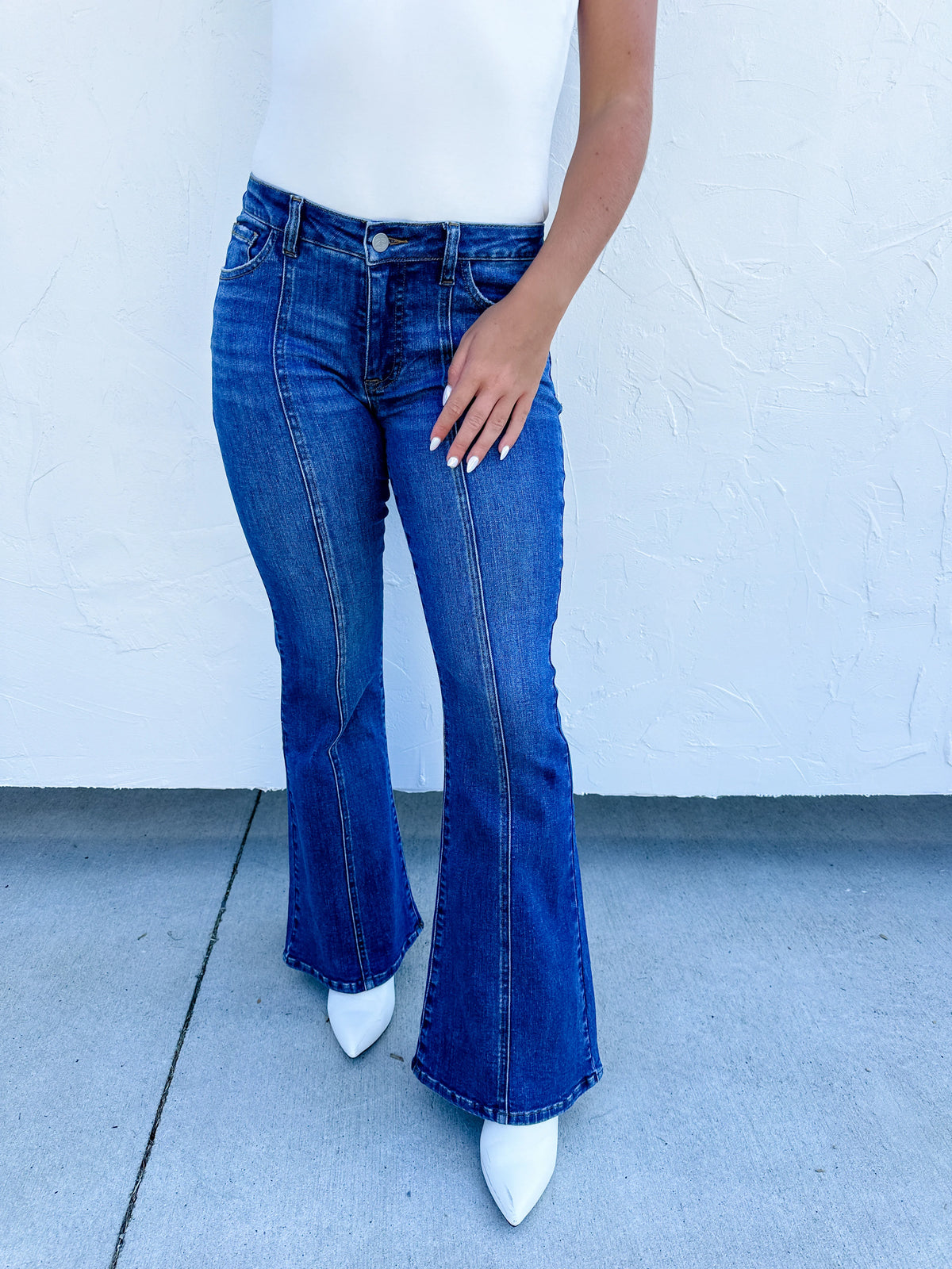 PREORDER: Stella Mid Rise Jeans Short 29" Inseam