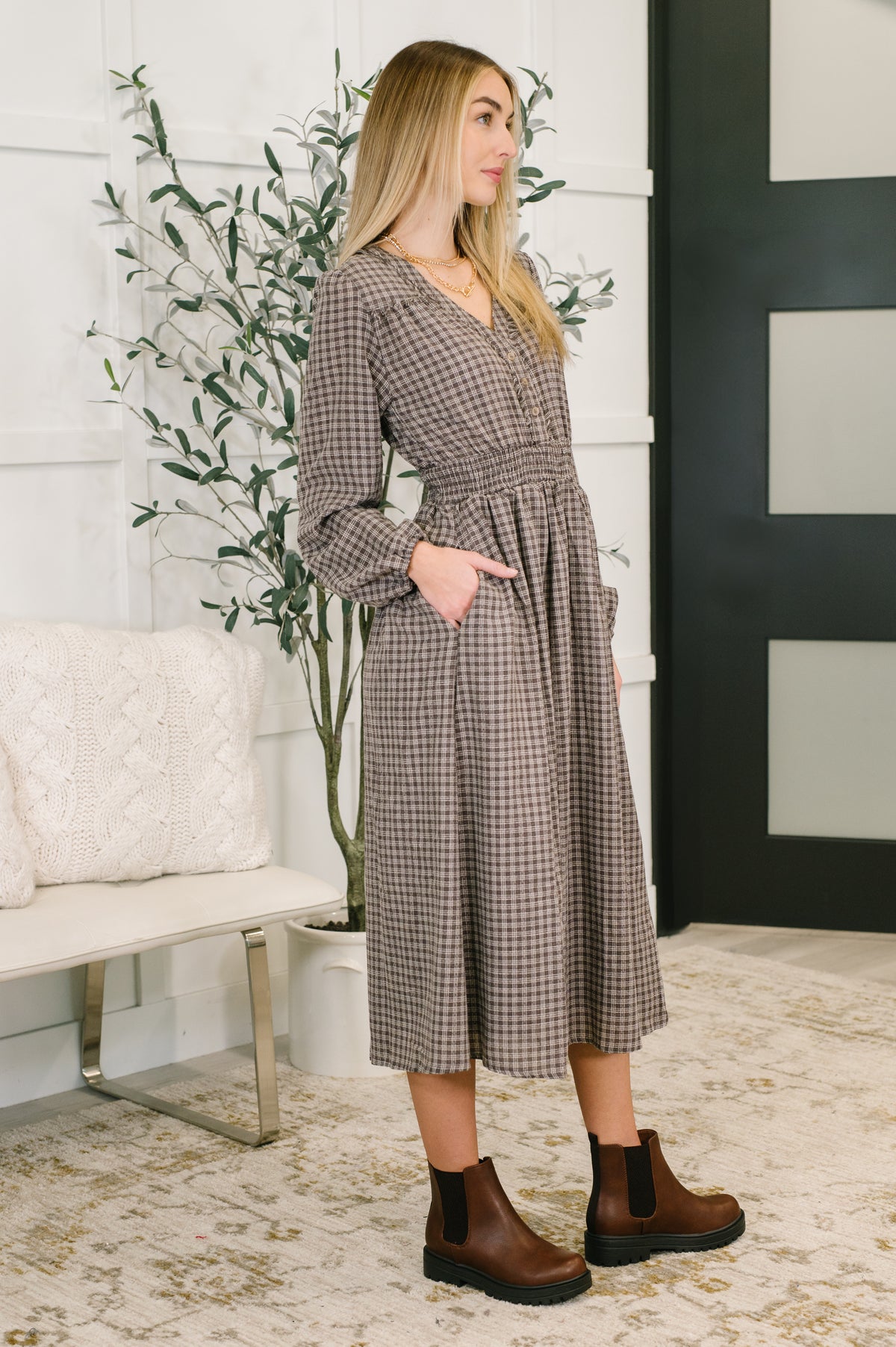 Fairytale Plot Plaid Midi Dress - 12/19/2025