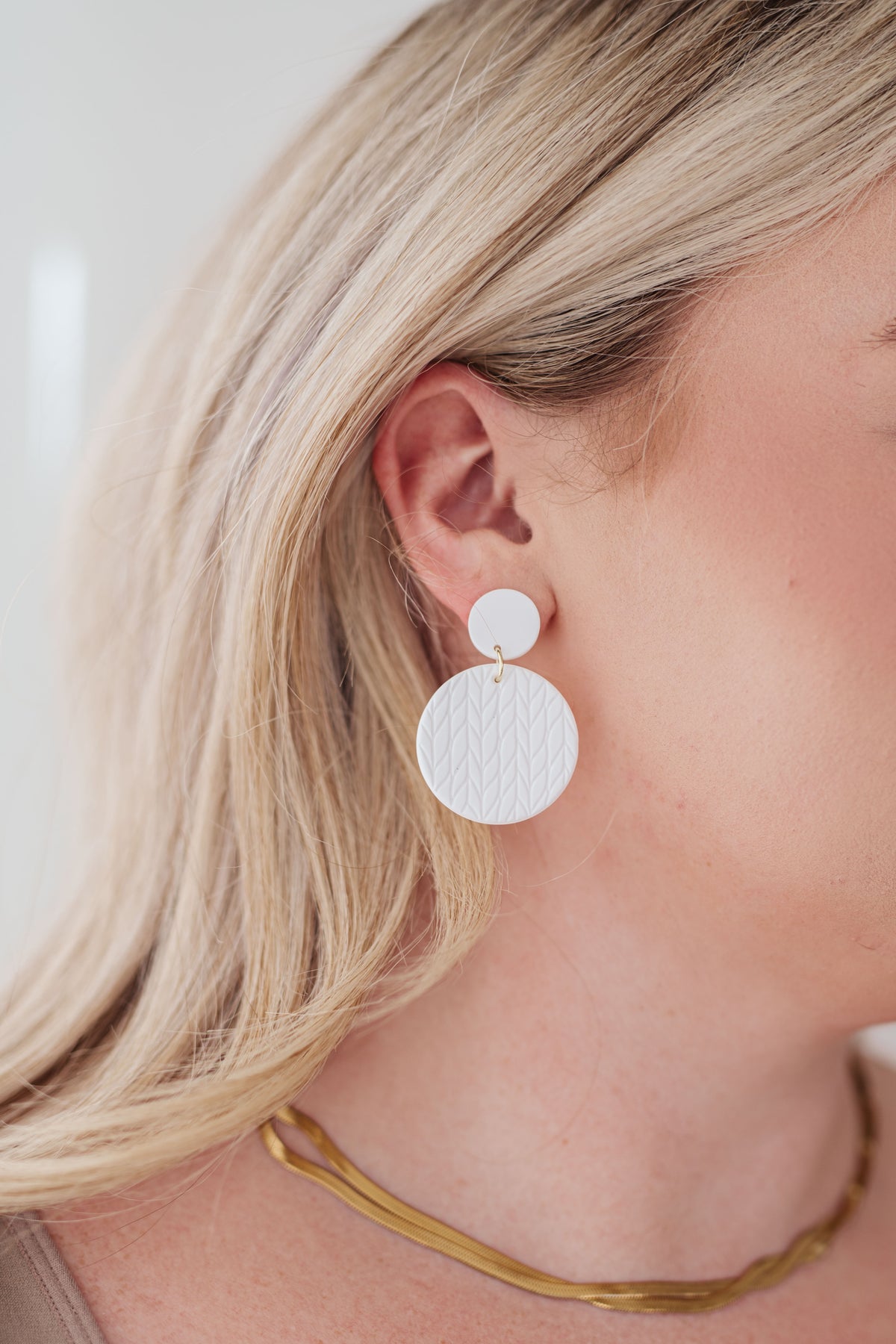 Falling Petals Earrings in Cream - 11/9/2026