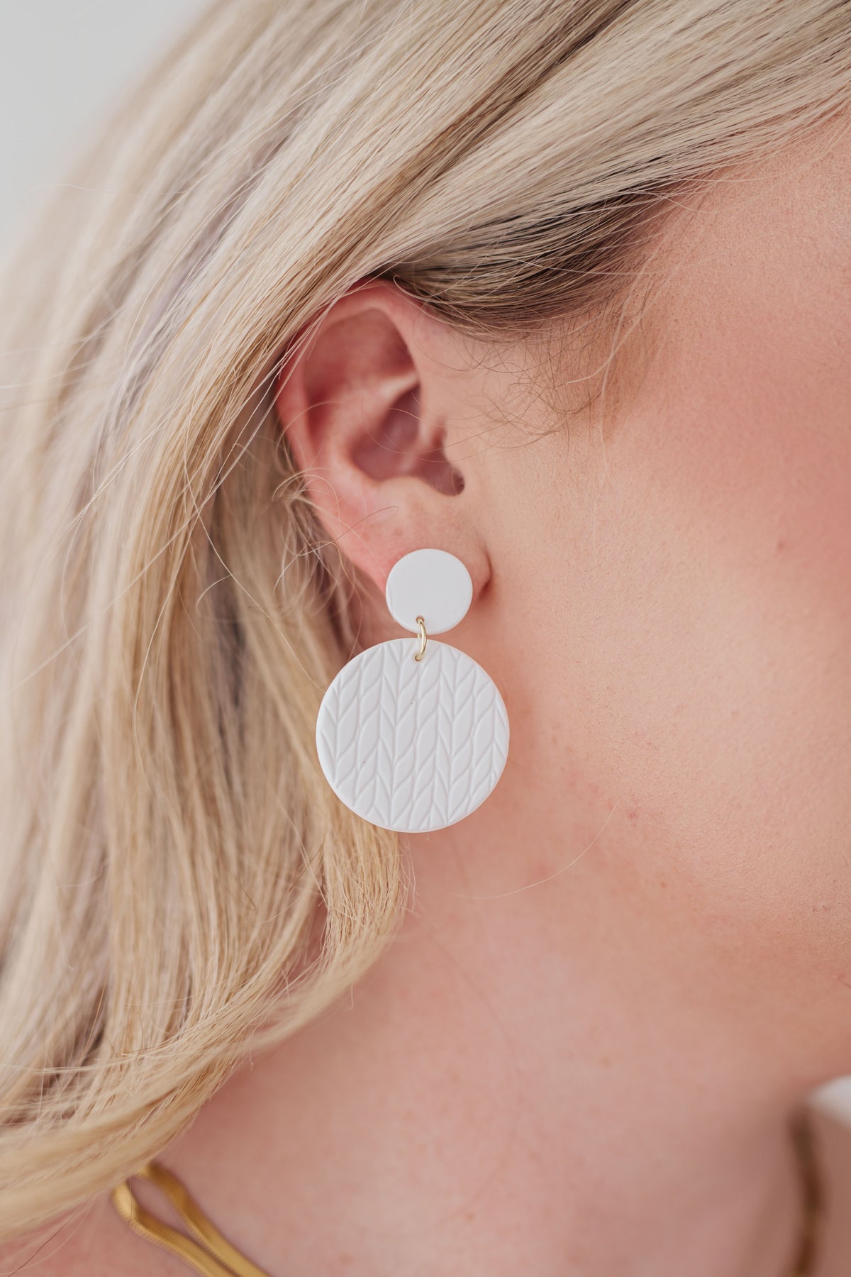 Falling Petals Earrings in Cream - 11/9/2026