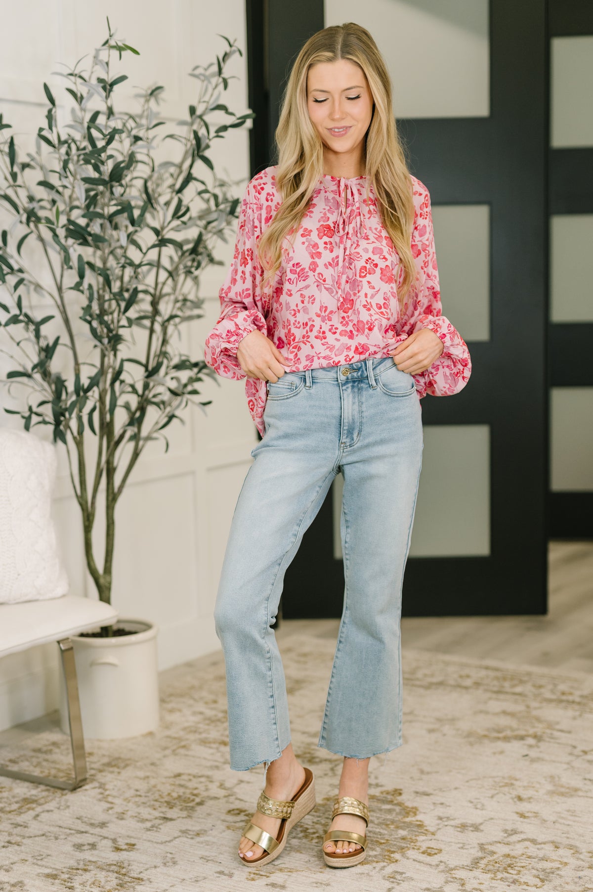 Garden Kiss V-Neck Puff Sleeve Blouse - 2/10/2026