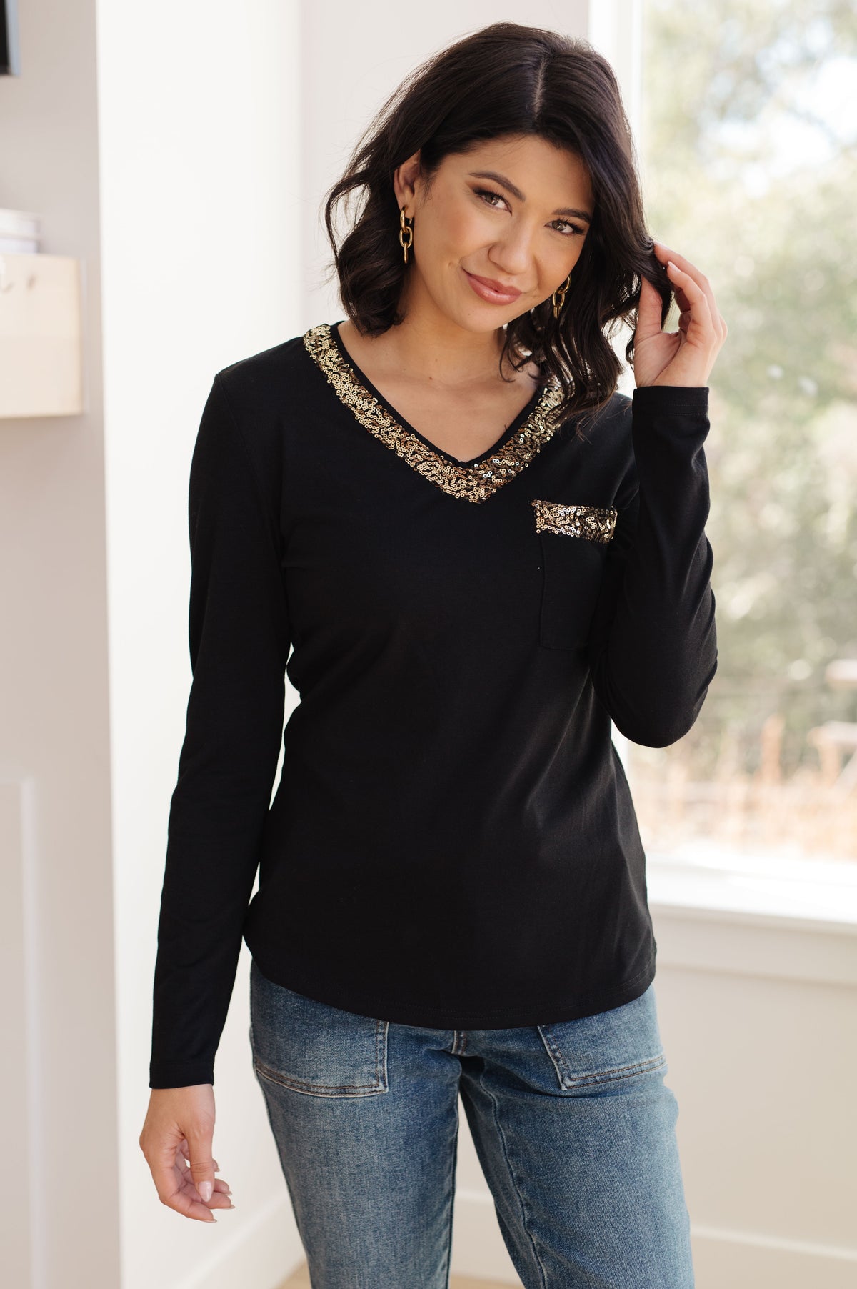 Glitter Lining Long Sleeve V-Neck Top - 11/21/2024