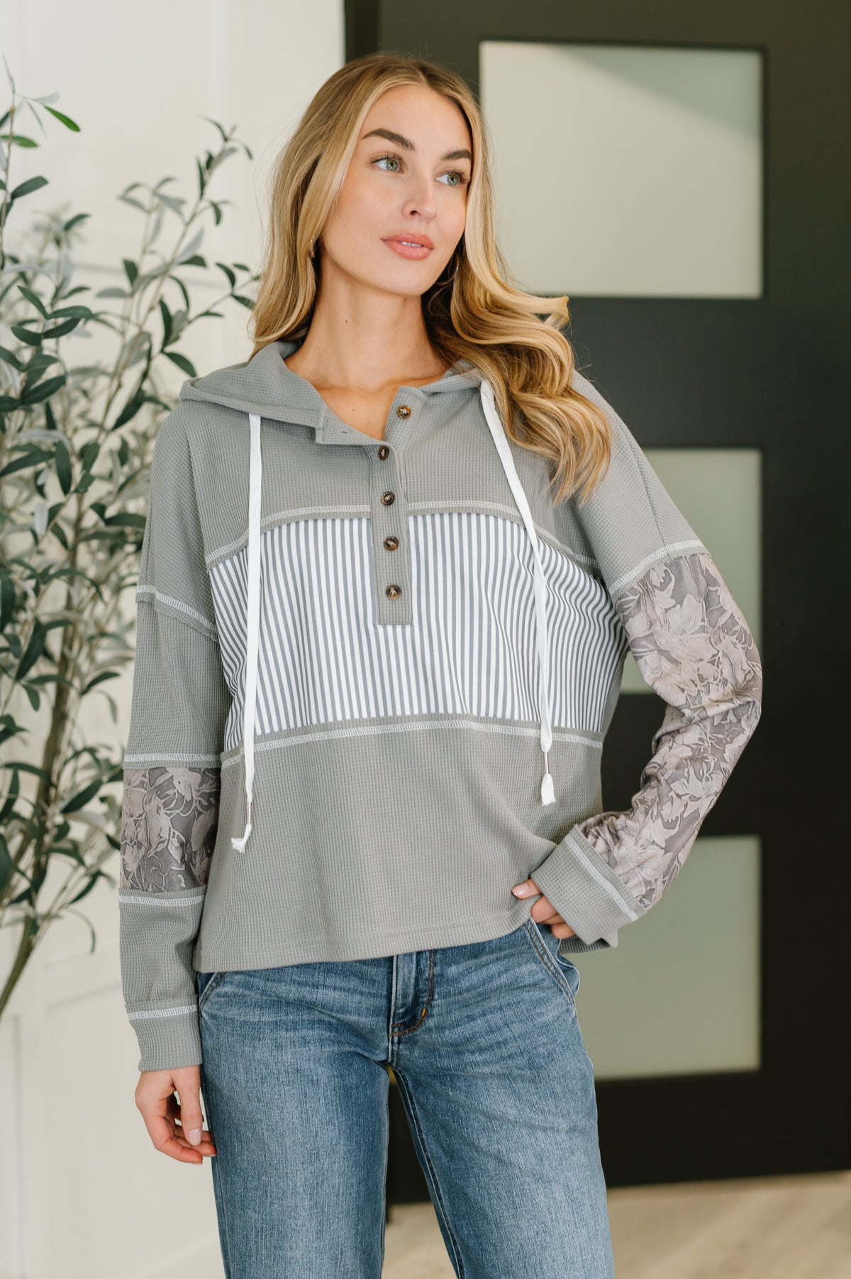 Hang Onto This Feeling Color Block Pullover - 11/4/2025