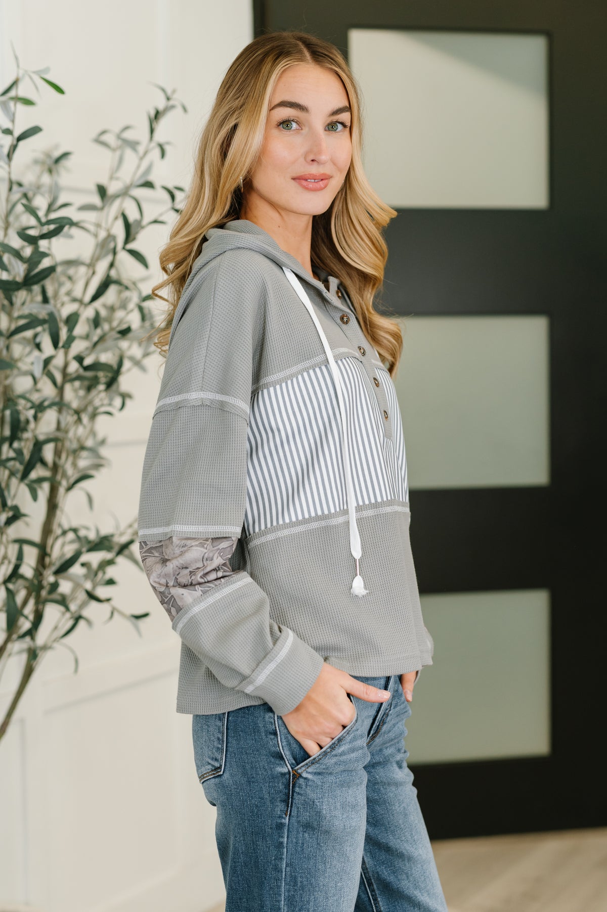 Hang Onto This Feeling Color Block Pullover - 11/4/2025