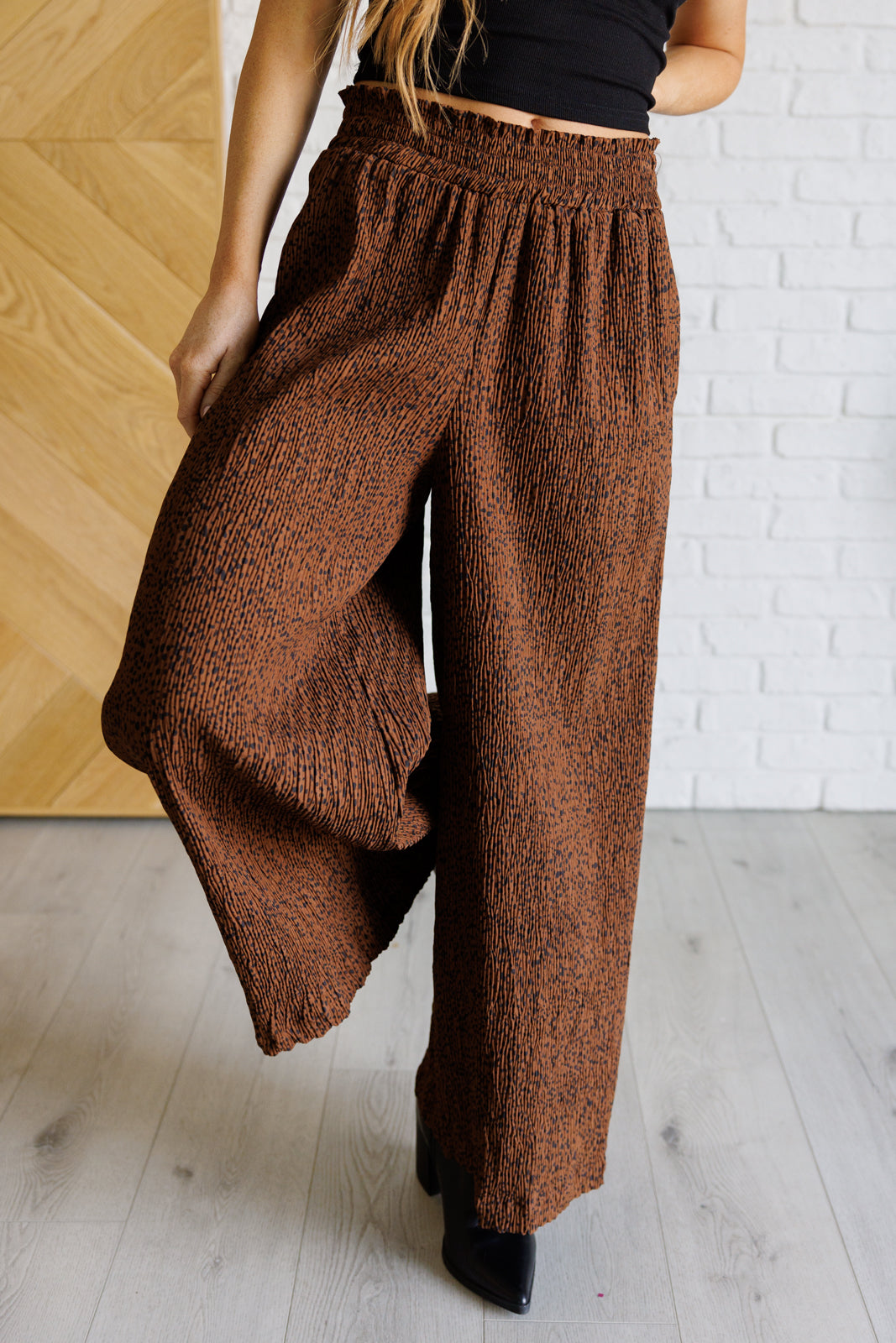 Harmony High Rise Wide Leg Pants in Brown - 10/20/2025