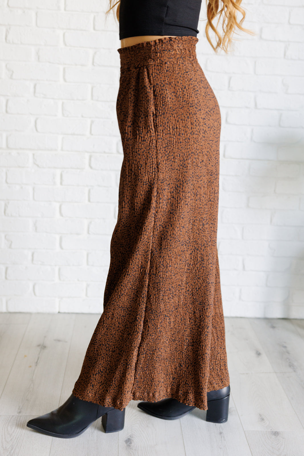 Harmony High Rise Wide Leg Pants in Brown - 10/20/2025