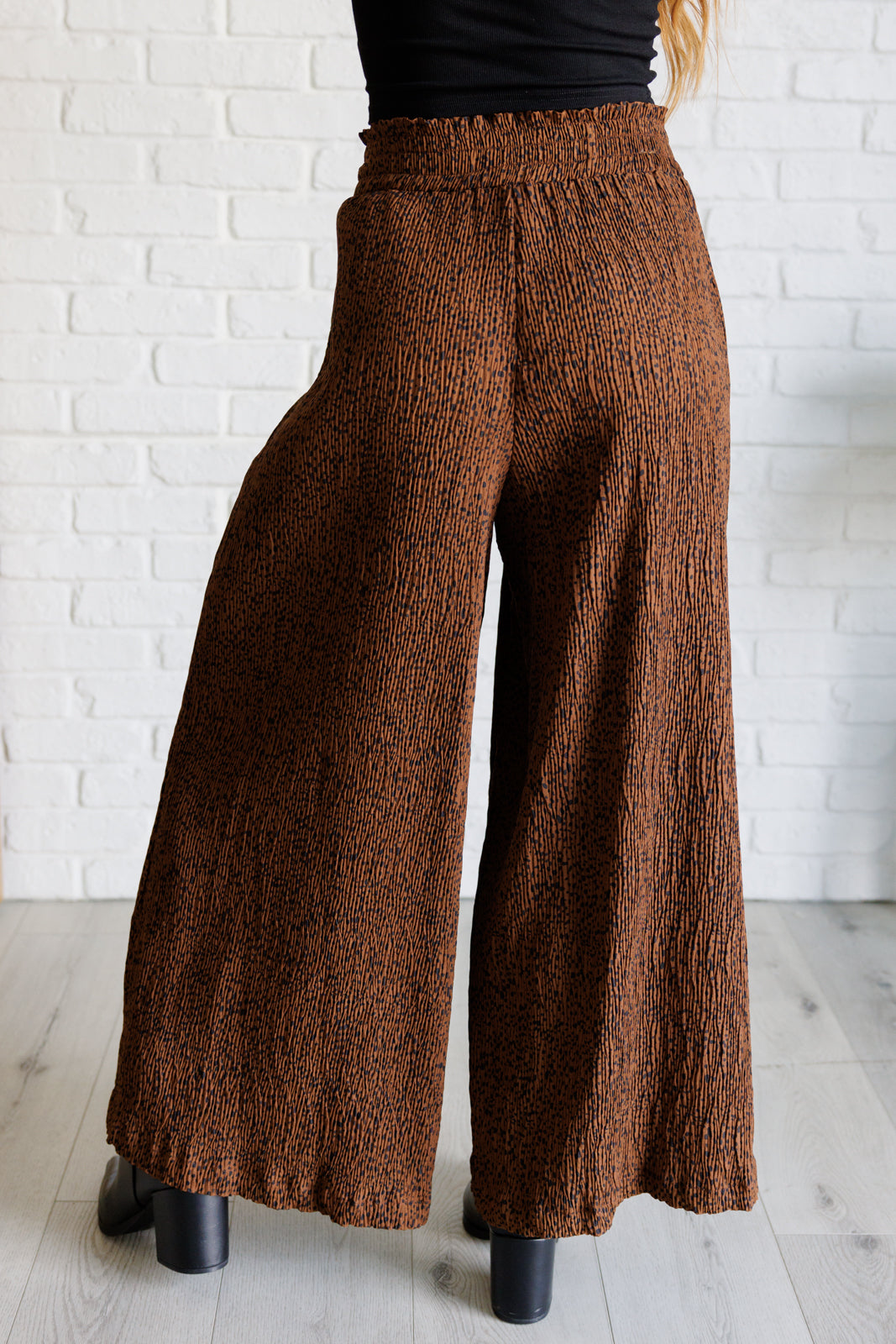 Harmony High Rise Wide Leg Pants in Brown - 10/20/2025