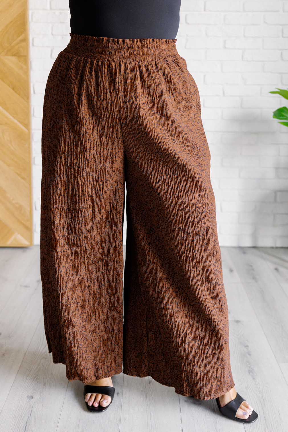 Harmony High Rise Wide Leg Pants in Brown - 10/20/2025