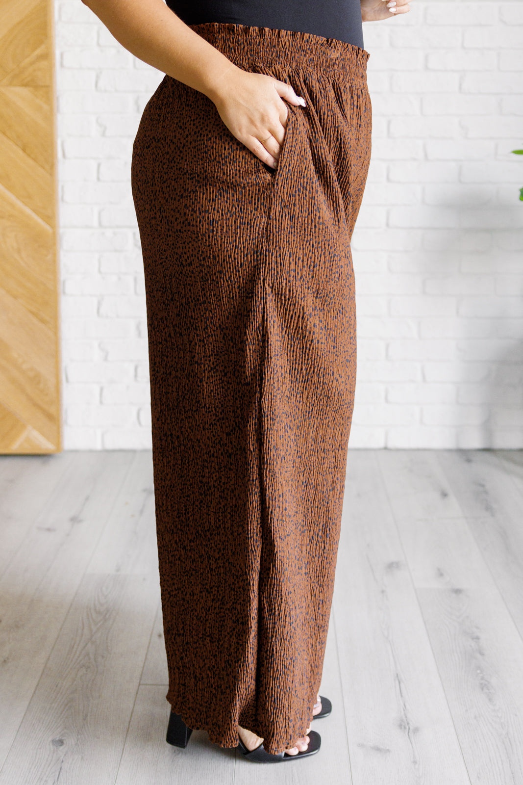 Harmony High Rise Wide Leg Pants in Brown - 10/20/2025