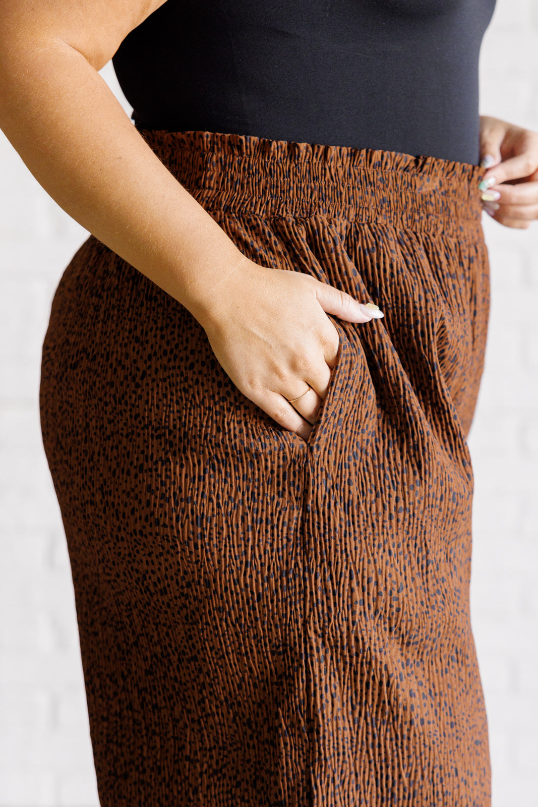 Harmony High Rise Wide Leg Pants in Brown - 10/20/2025