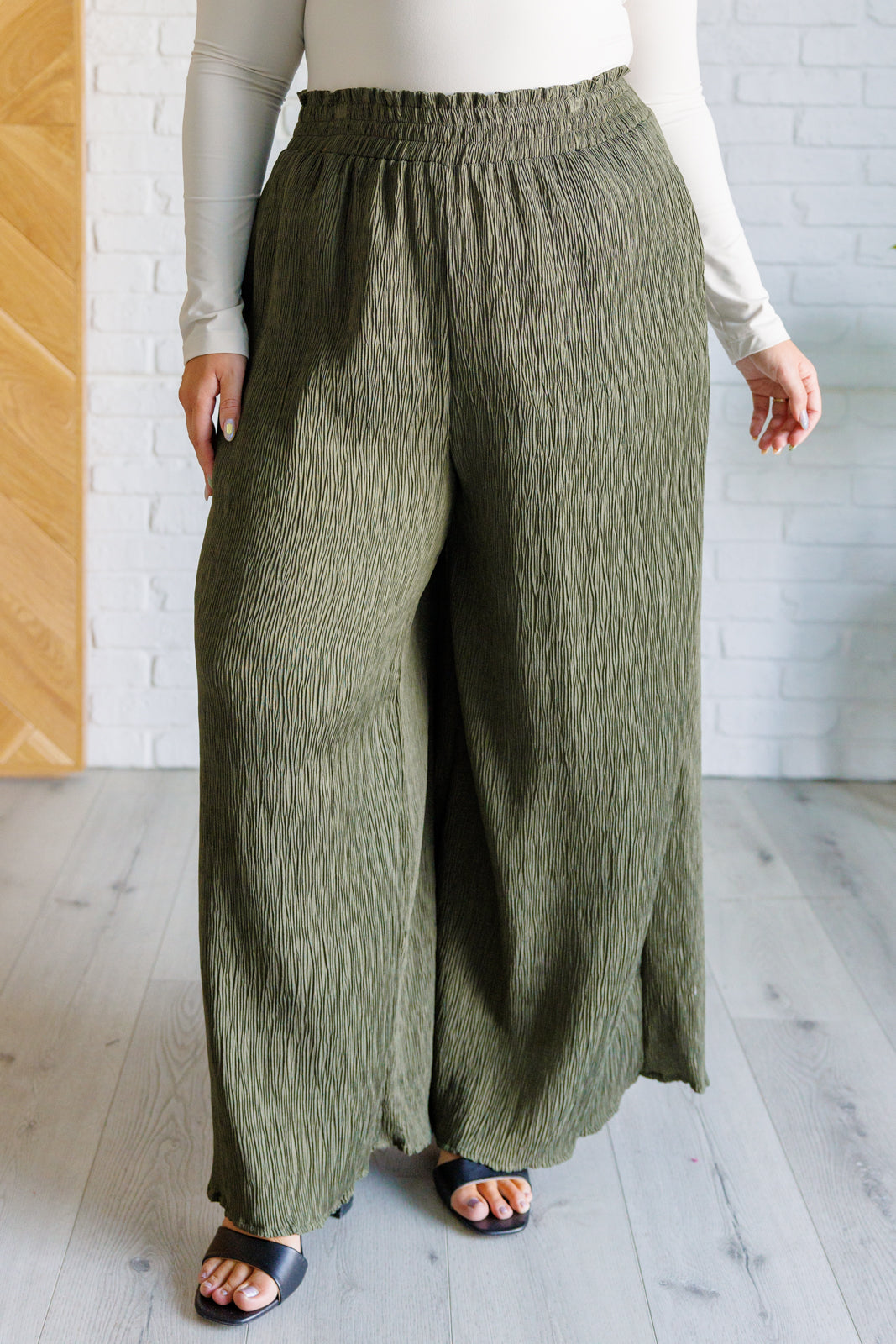 Harmony High Rise Wide Pants in Olive - 1/12/2026