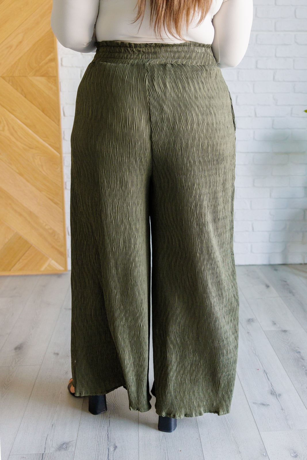 Harmony High Rise Wide Pants in Olive - 1/12/2026