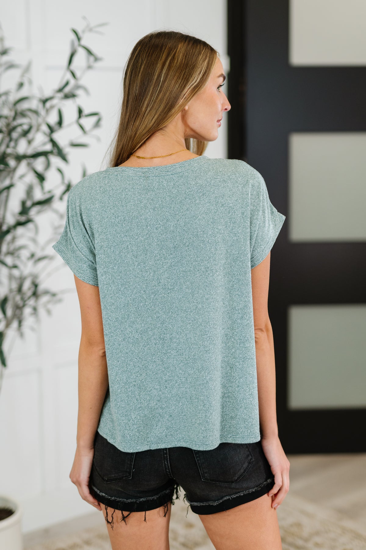Heathered Harmony Basic Tee in Ash Jade - 5/14/2025