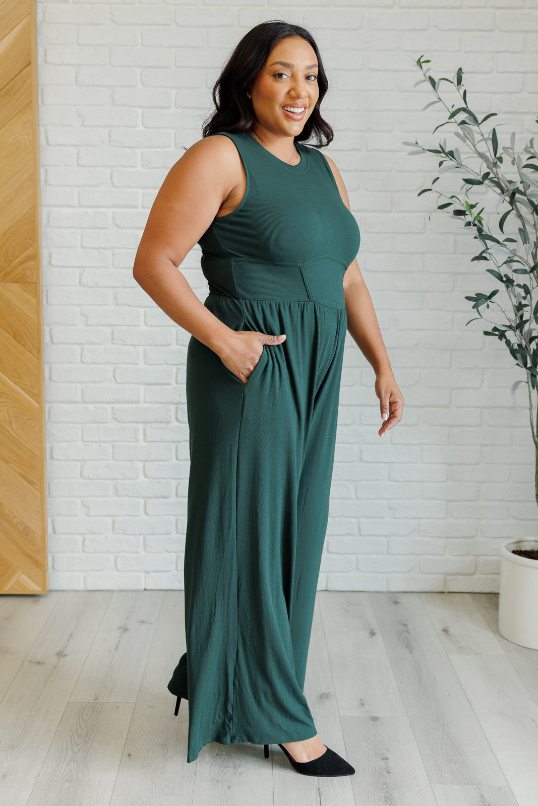 Hilary Wide Leg Jumpsuit in Green - 11/19/2024