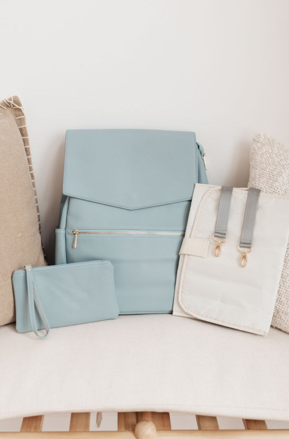 Hot Mom Baby Bag in Blue - 10/9/2026