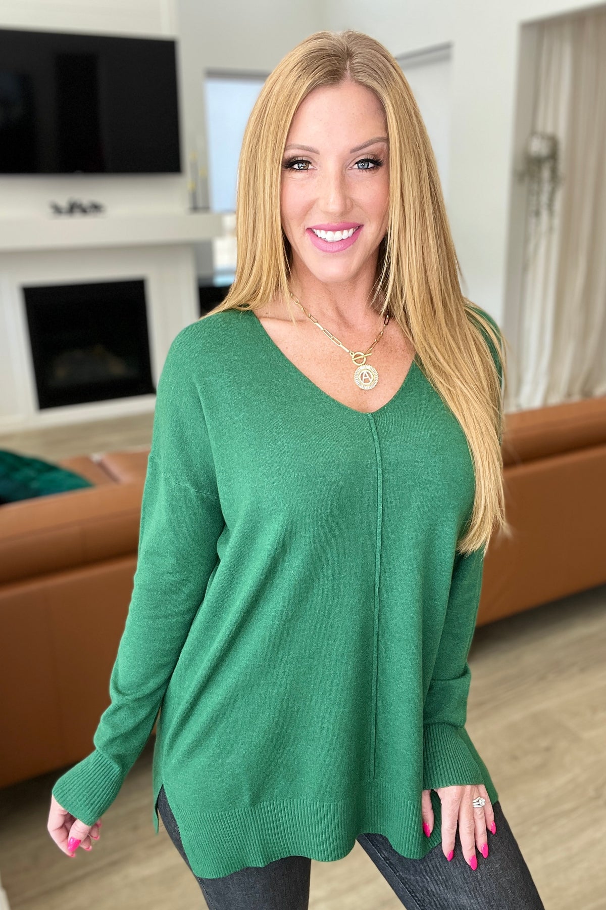 V-Neck Front Seam Sweater in Heather Dark Green - 11/15/2023