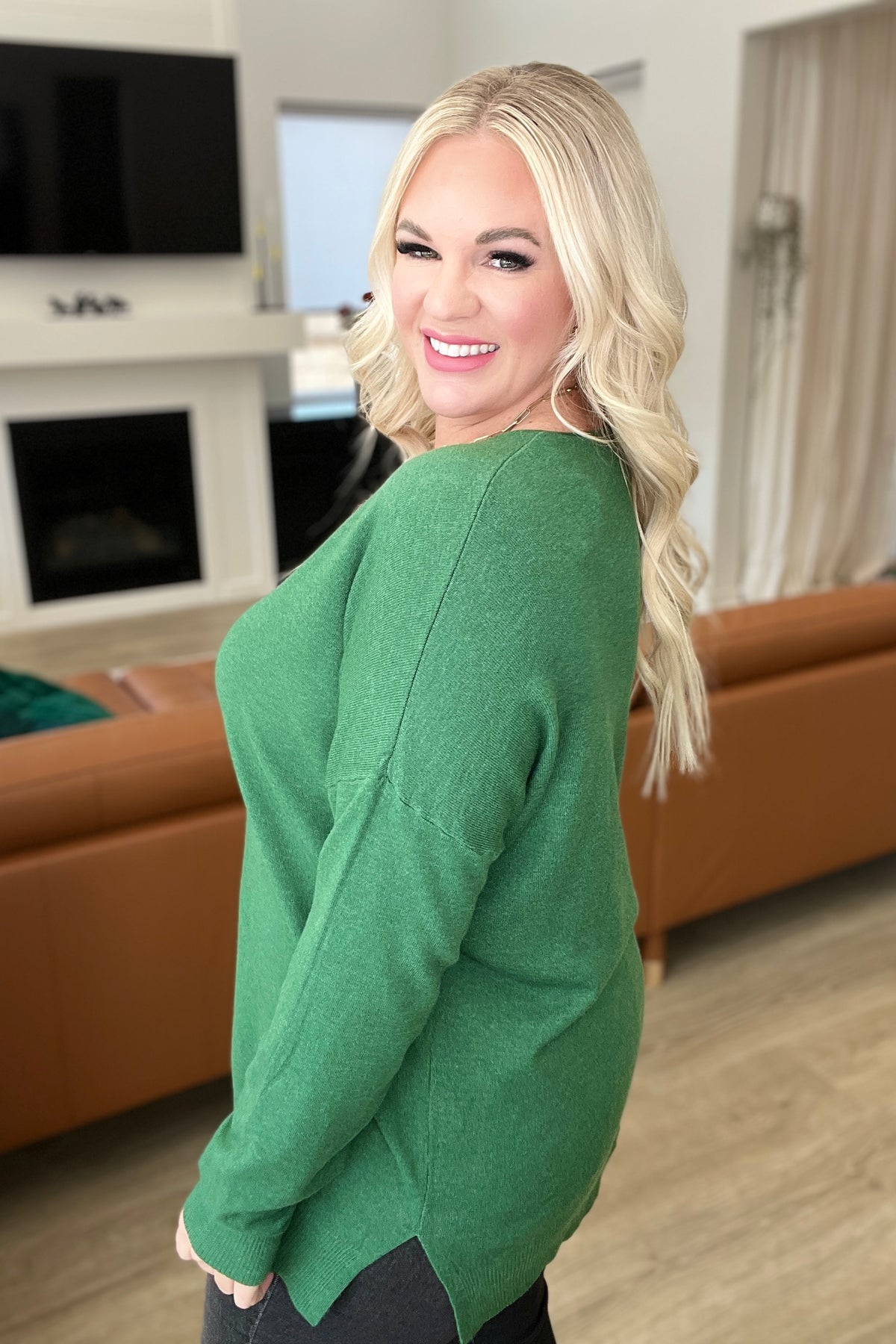 V-Neck Front Seam Sweater in Heather Dark Green - 11/15/2023