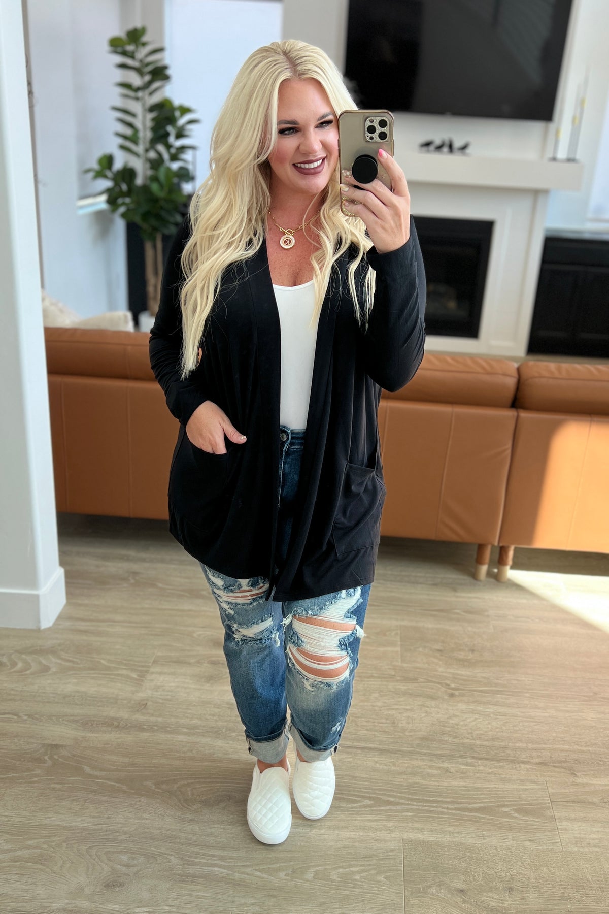 Slouchy Pocket Open Cardigan in Black - 9/27/2023