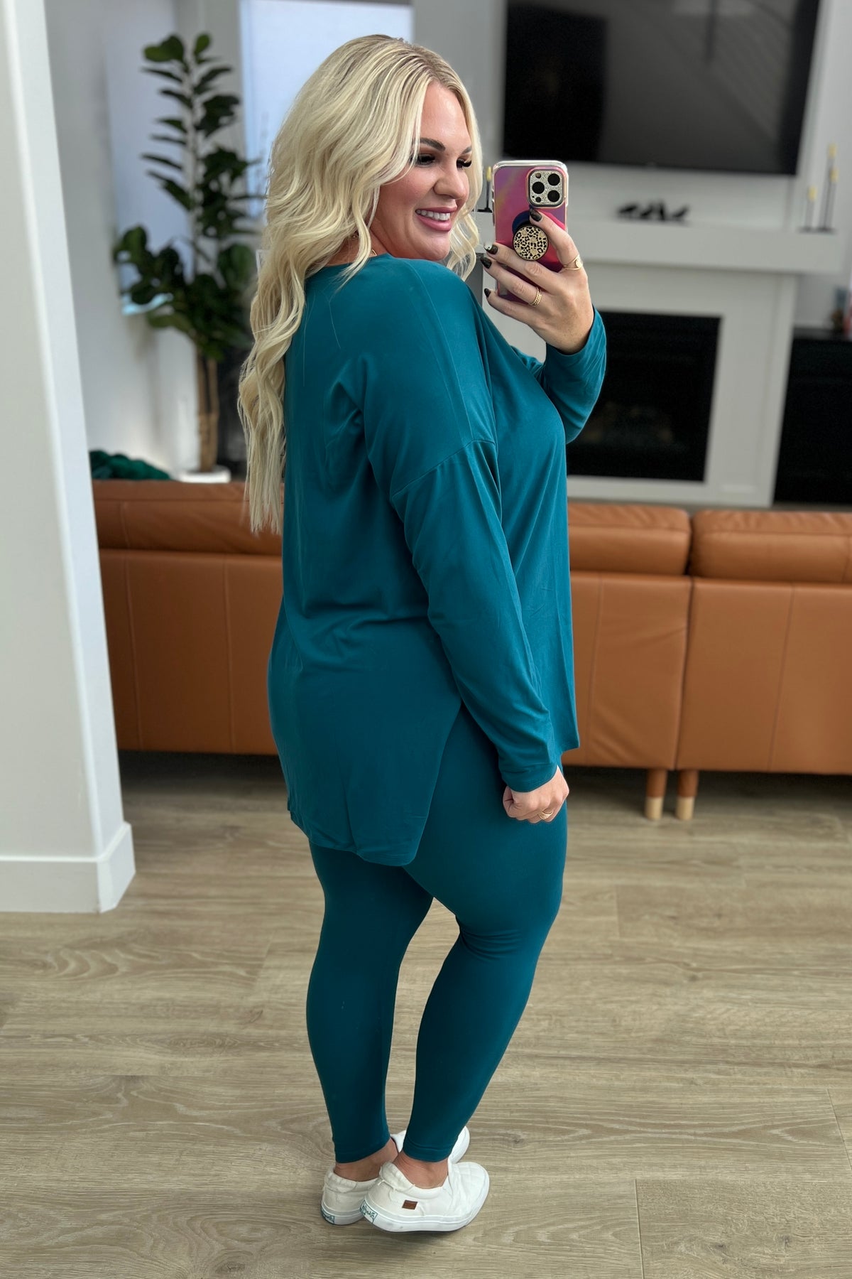 Buttery Soft V-Neck Long Sleeve Loungewear Set in Teal - 11/8/2023