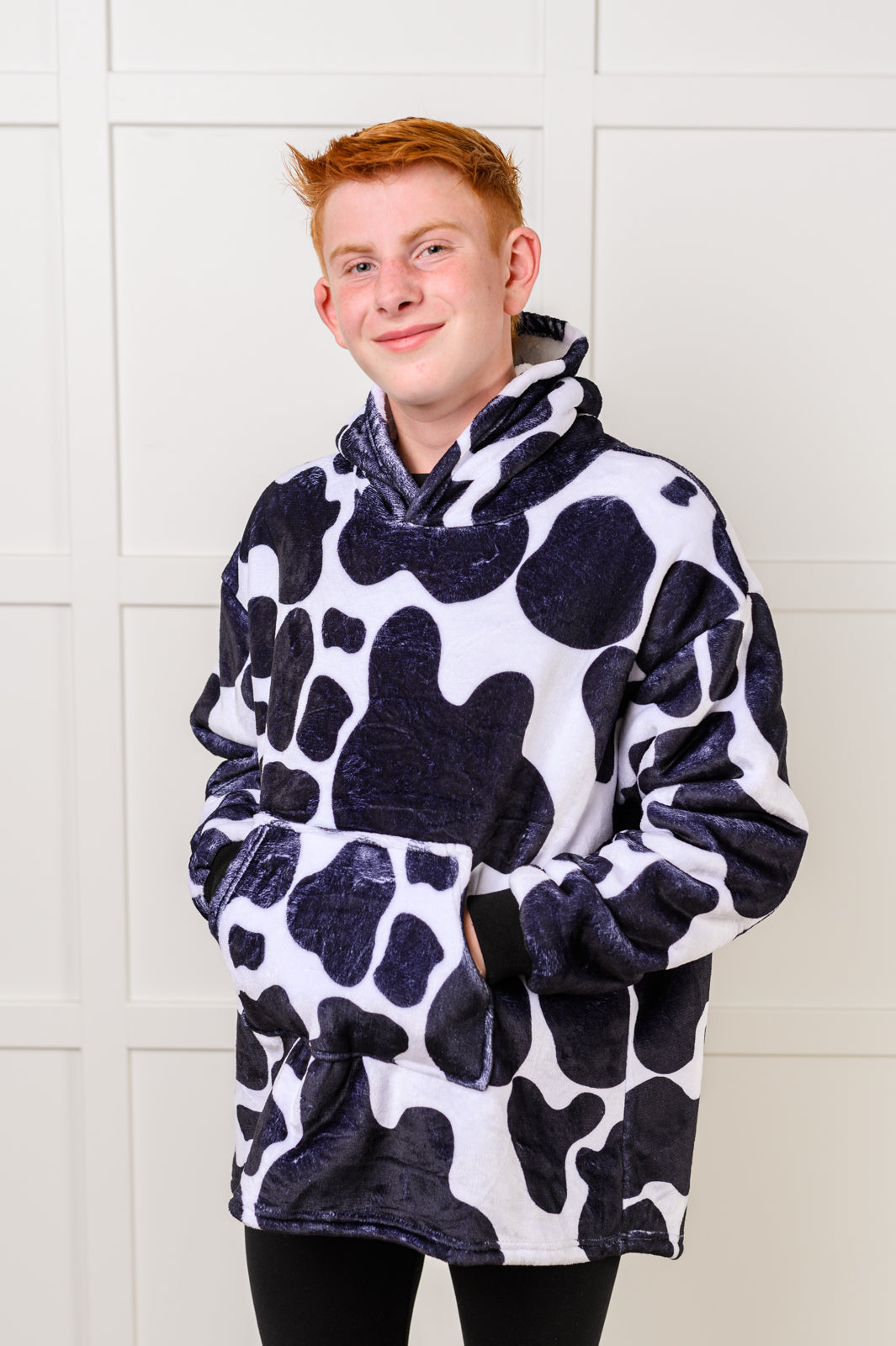 Kids Oversized Hoodie Blanket in Cow - 12/6/2024