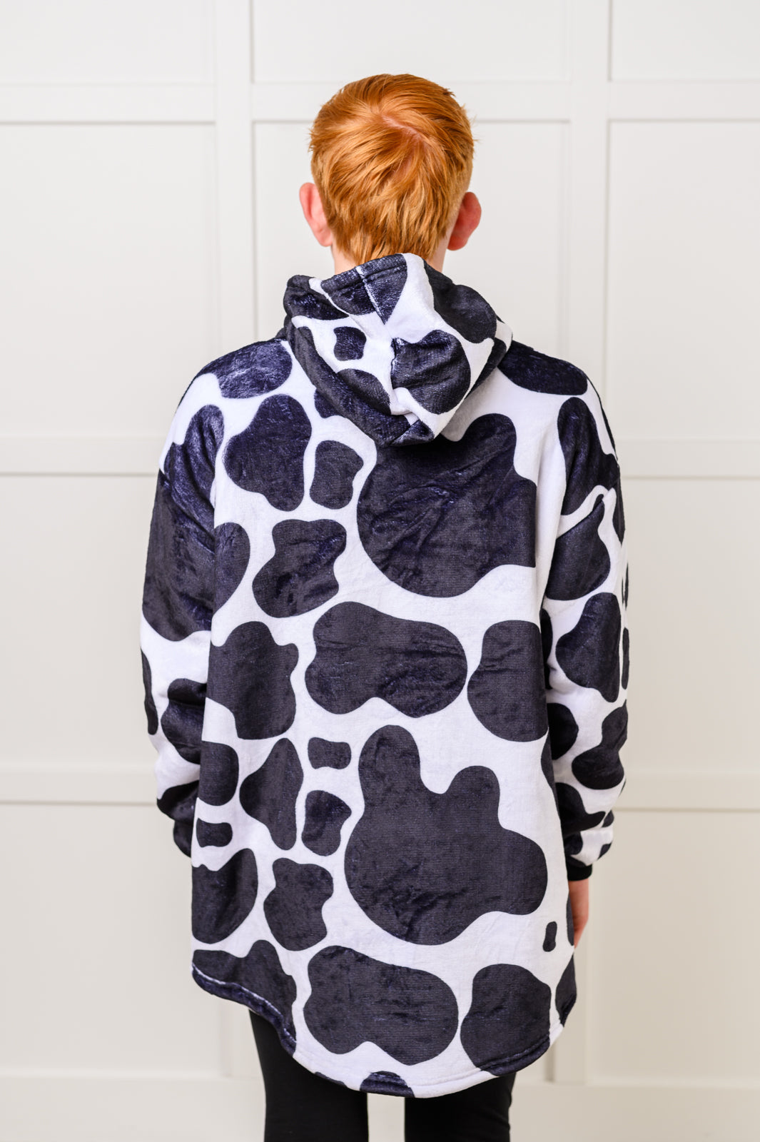 Kids Oversized Hoodie Blanket in Cow - 12/6/2024