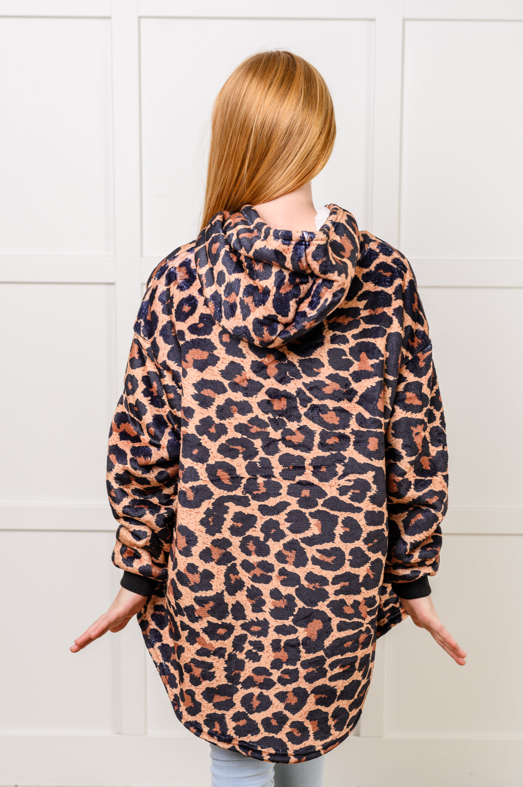 Kids Oversized Hoodie Blanket in Leopard - 12/6/2024