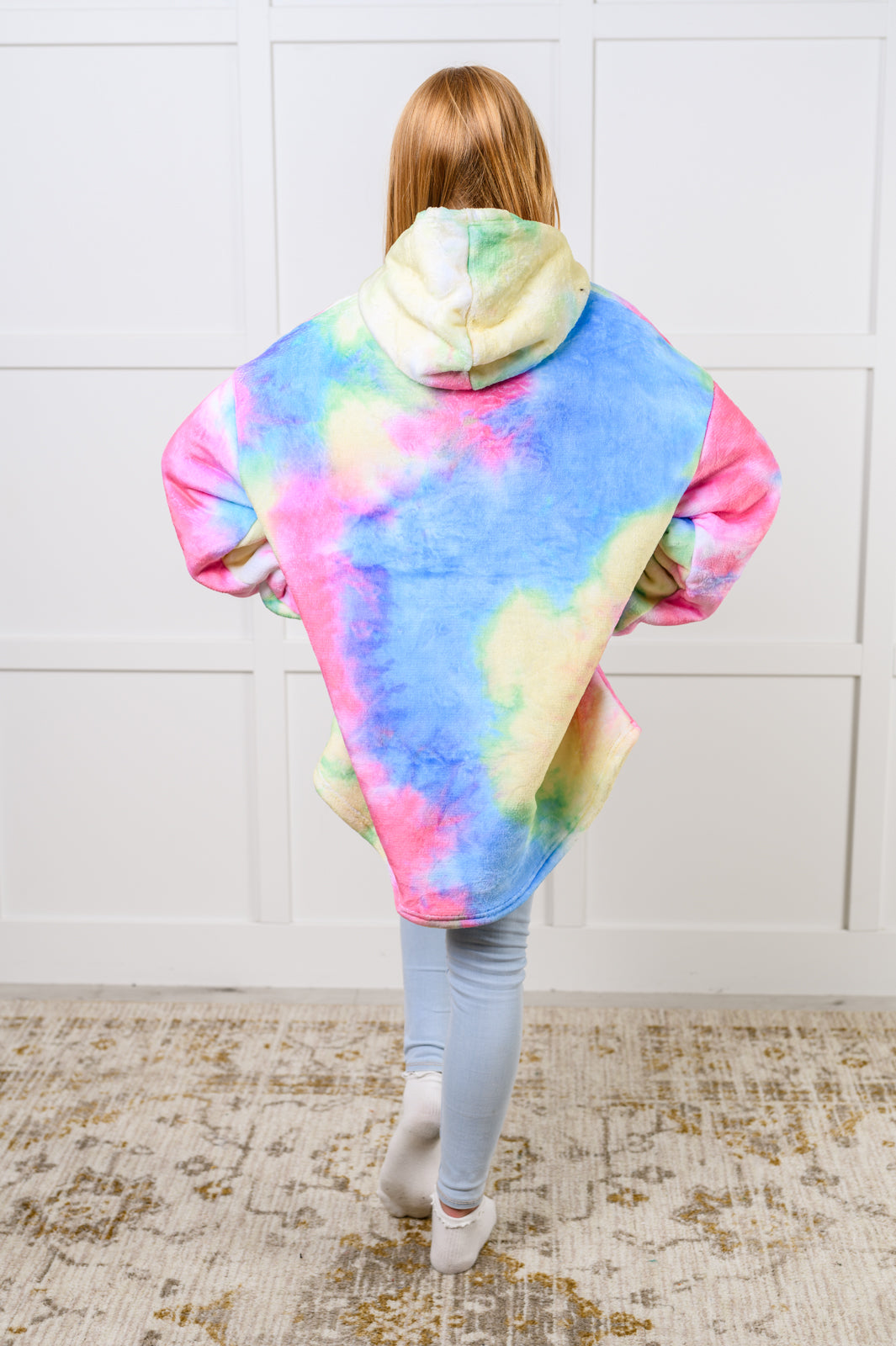 Kids Oversized Hoodie Blanket in Rainbow - 12/6/2024