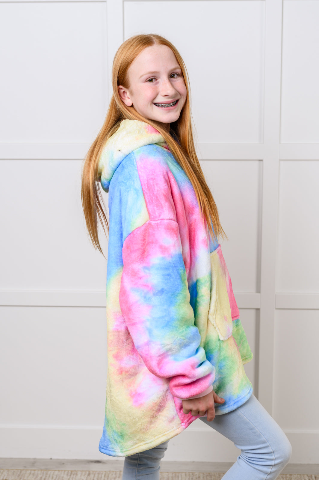 Kids Oversized Hoodie Blanket in Rainbow - 12/6/2024