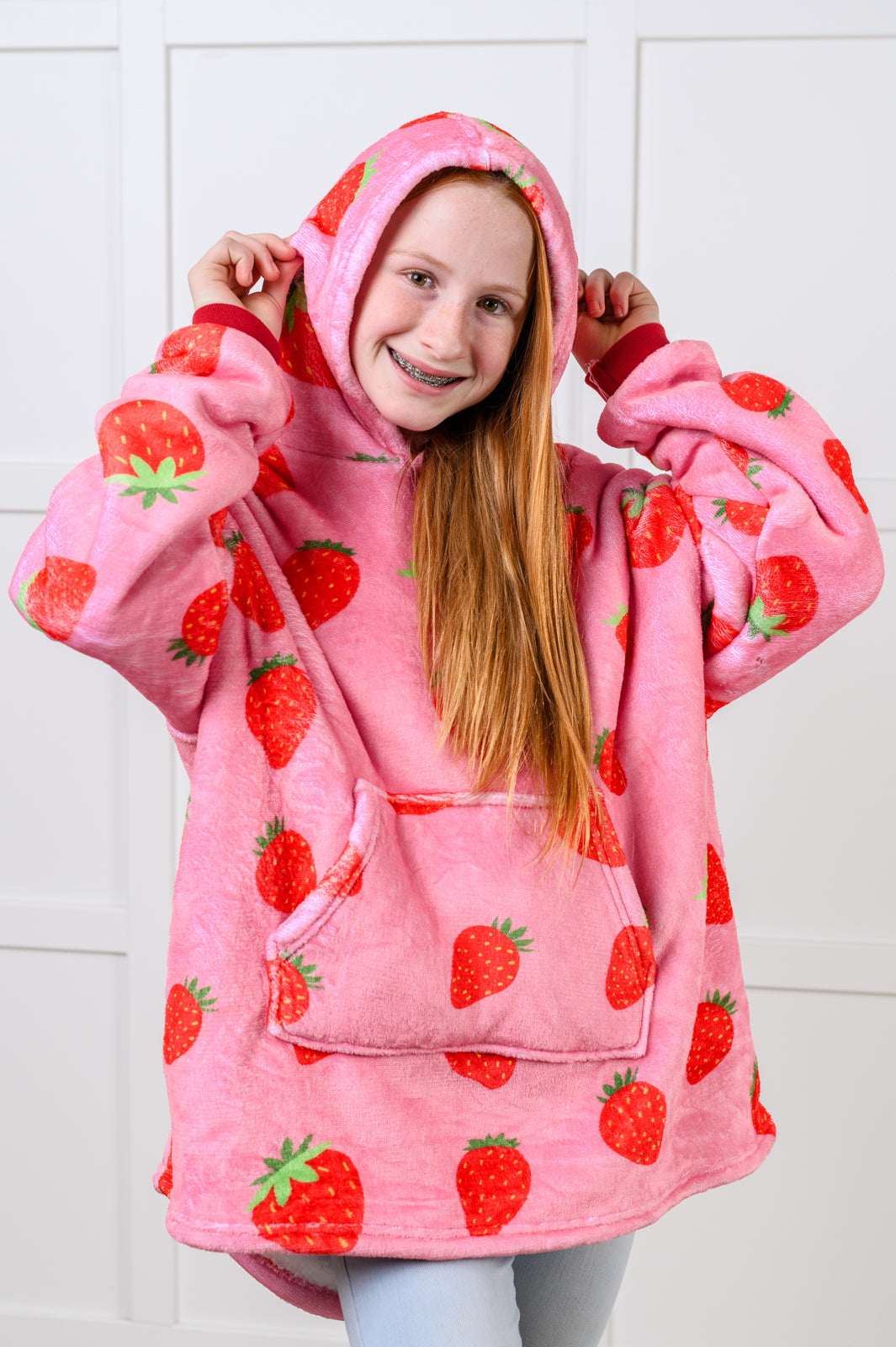 Kids Oversized Hoodie Blanket in Strawberry - 12/6/2024