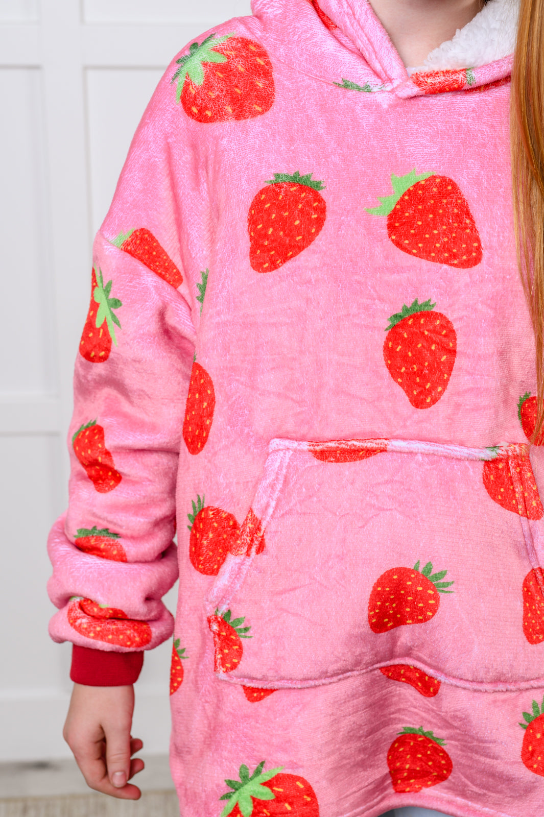 Kids Oversized Hoodie Blanket in Strawberry - 12/6/2024