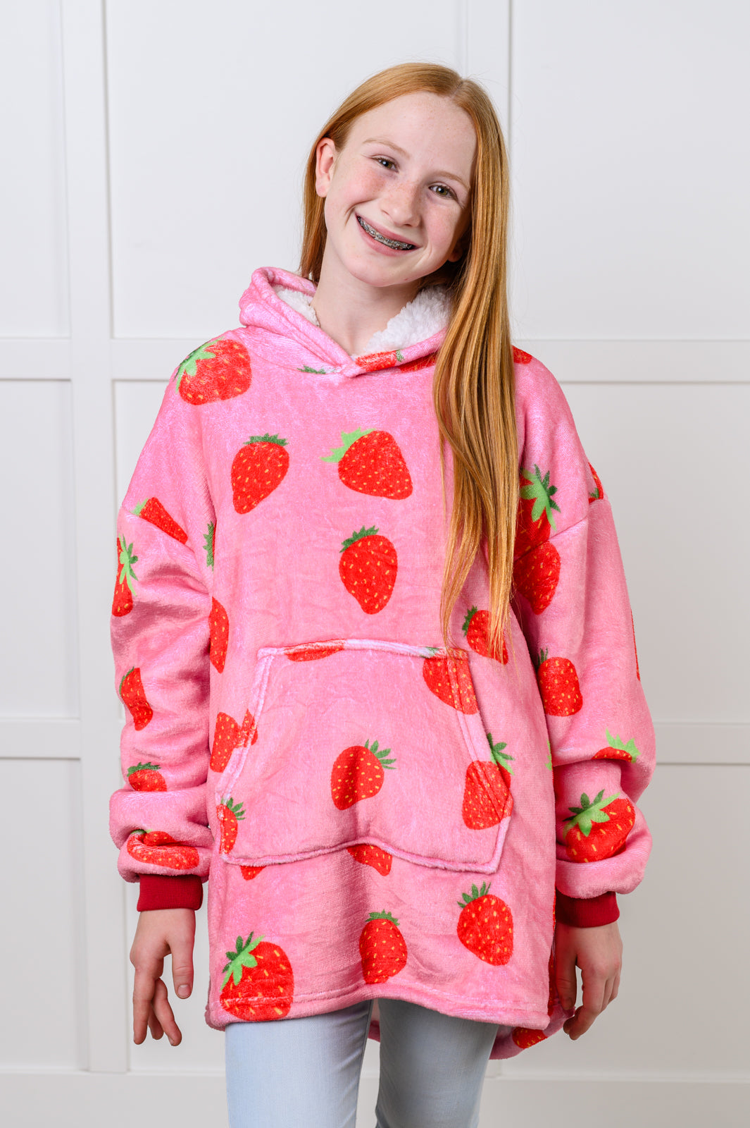 Kids Oversized Hoodie Blanket in Strawberry - 12/6/2024